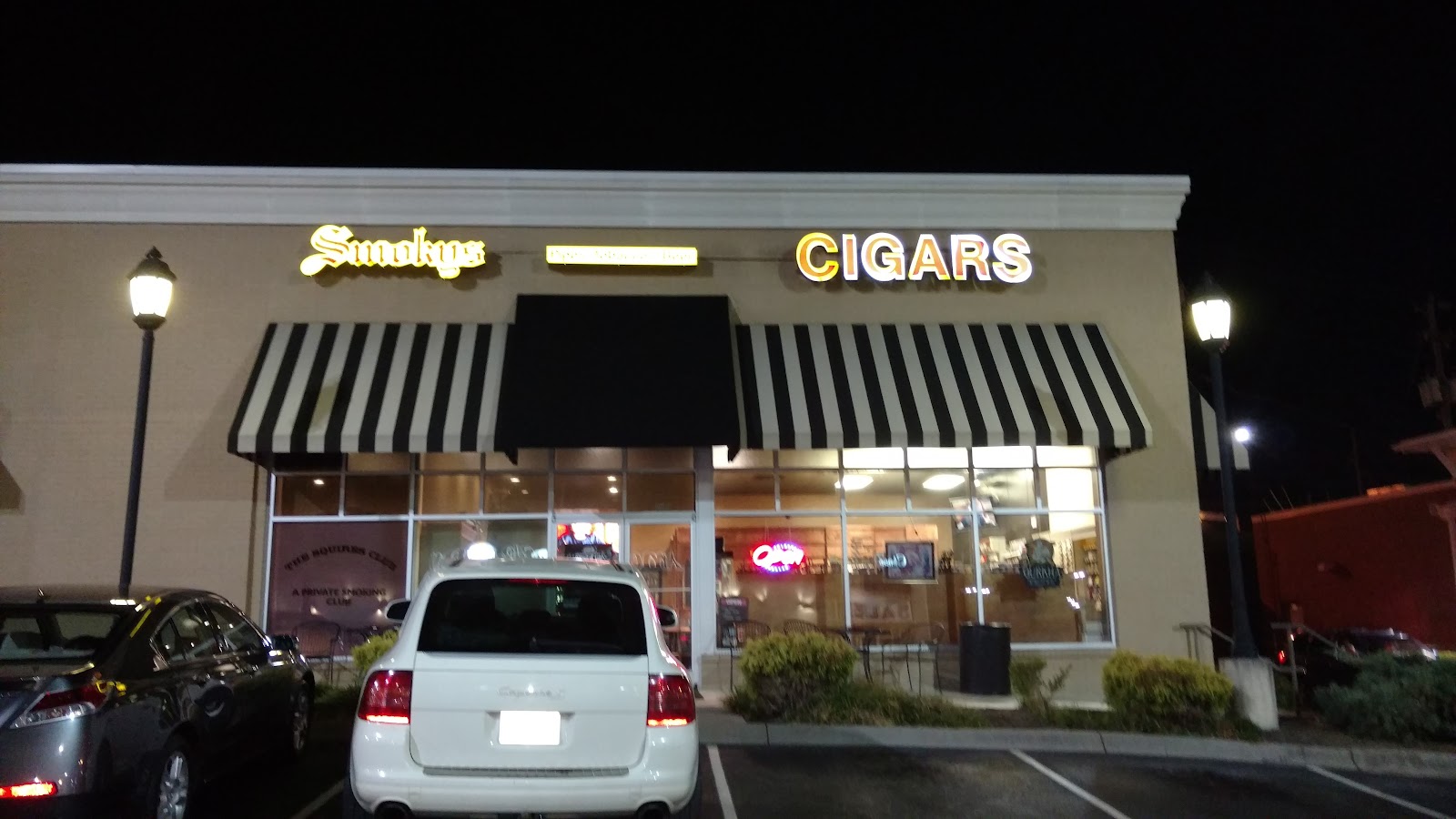 Smoky's Tobacco Cigars & Gifts