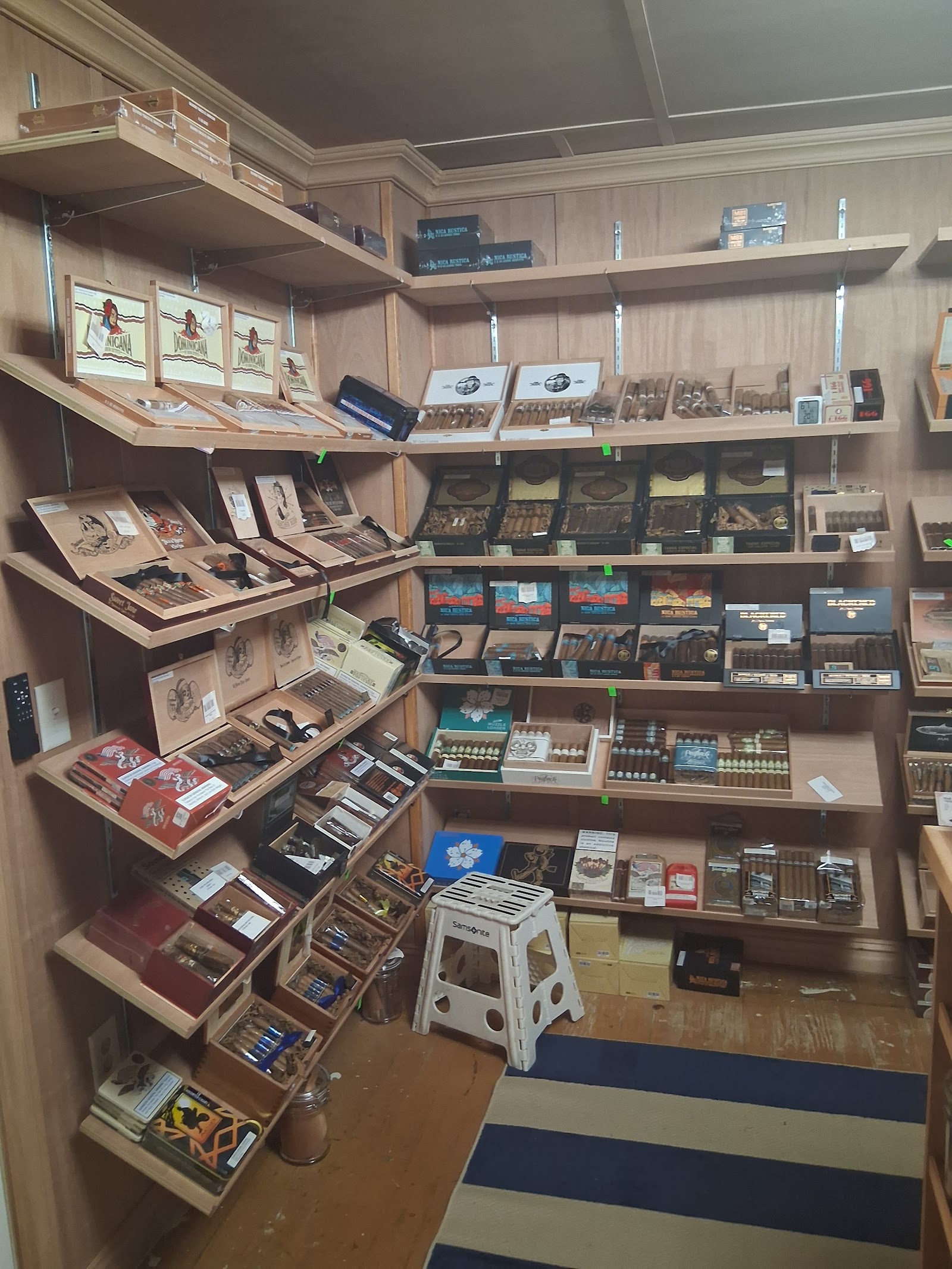 Southern Cross Cigars photo 4