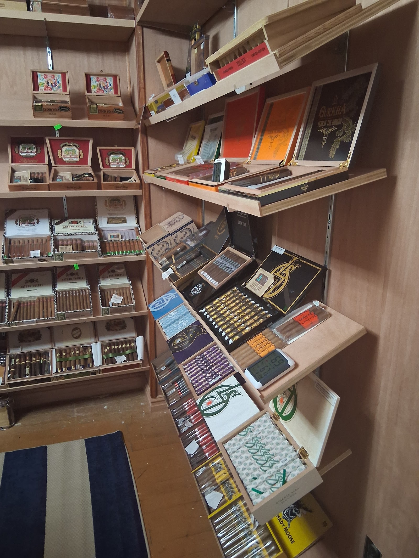 Southern Cross Cigars photo 5