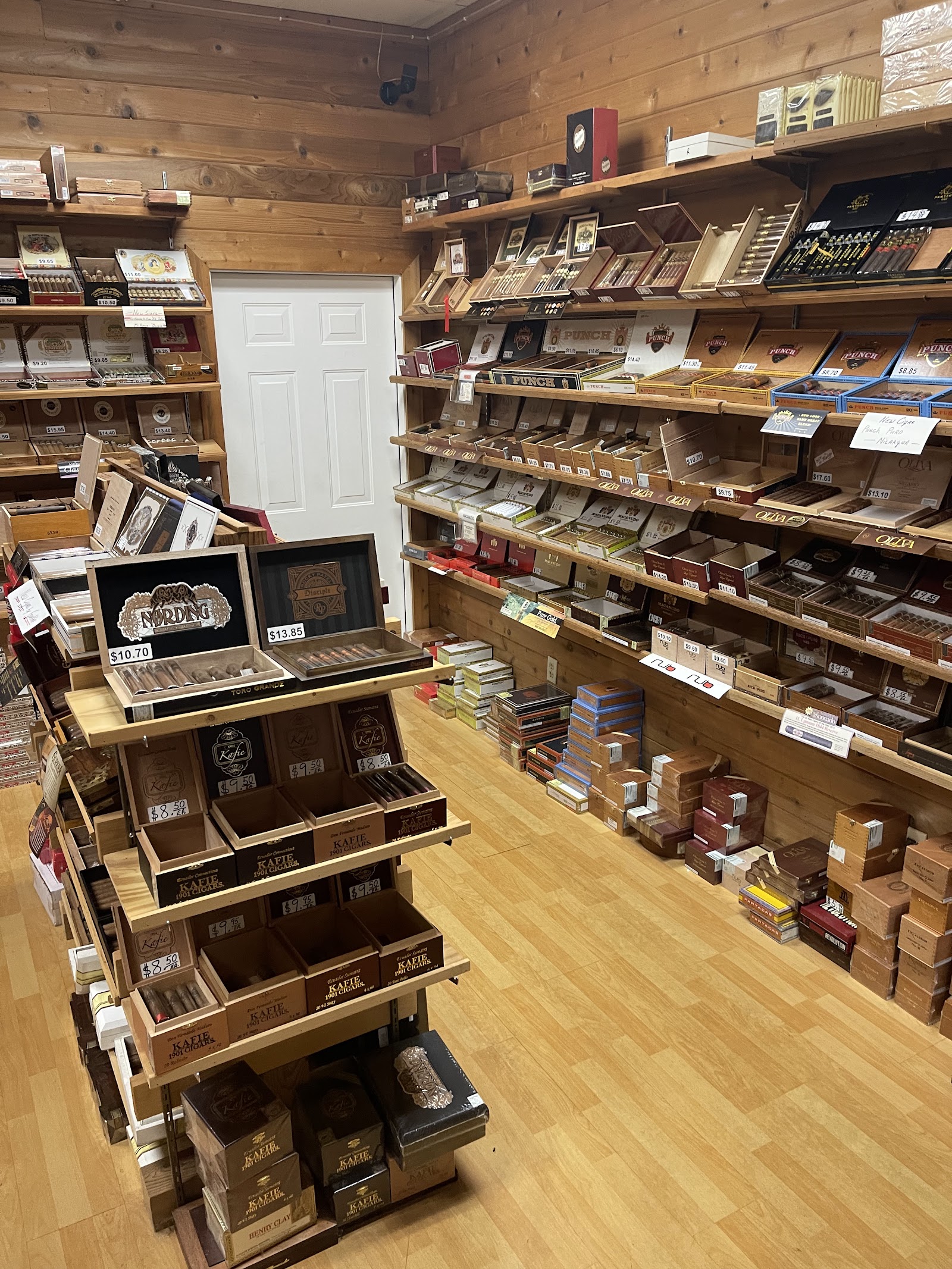 Sticks Cigar Shop photo 2