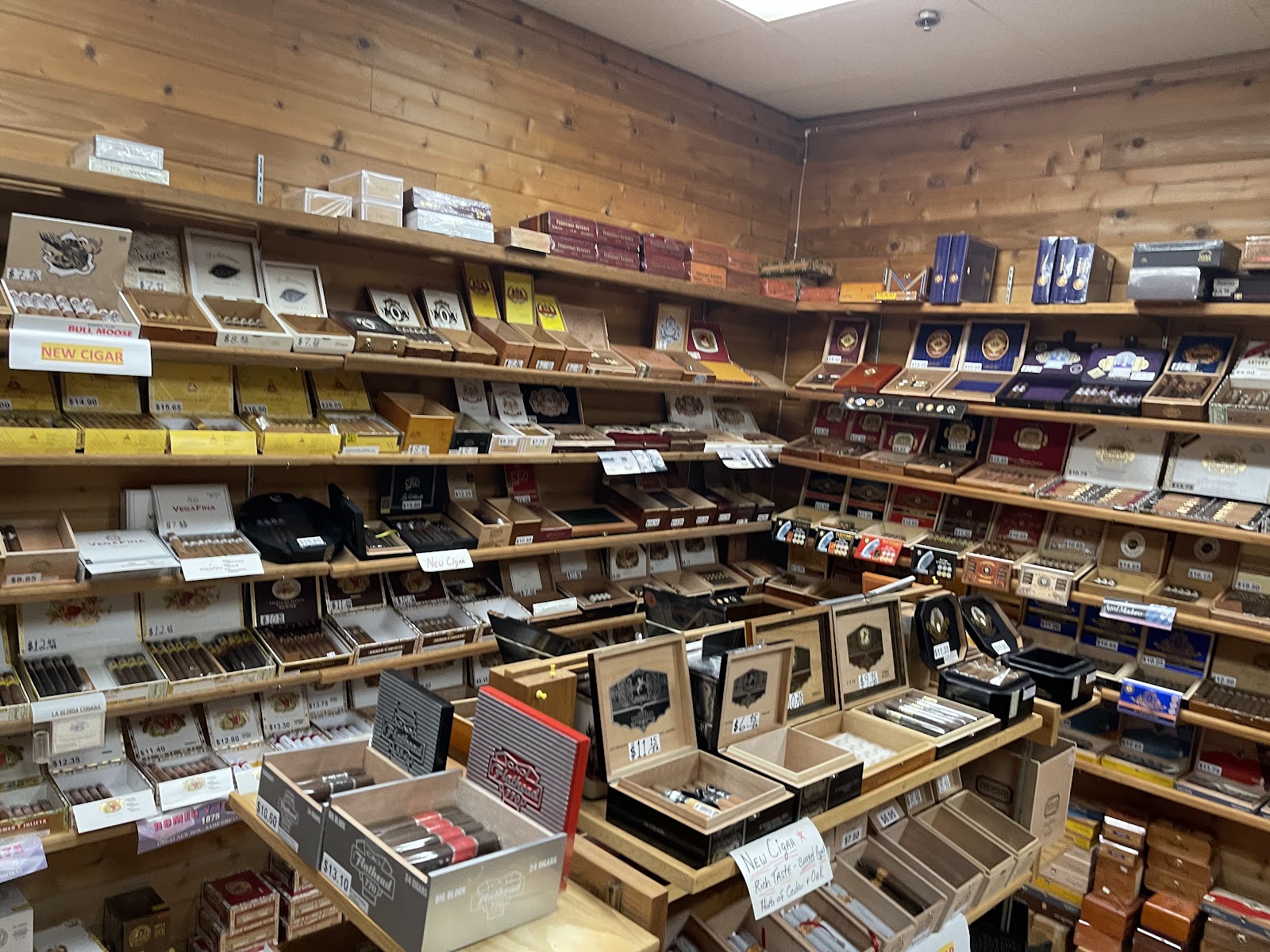 Sticks Cigar Shop photo 3