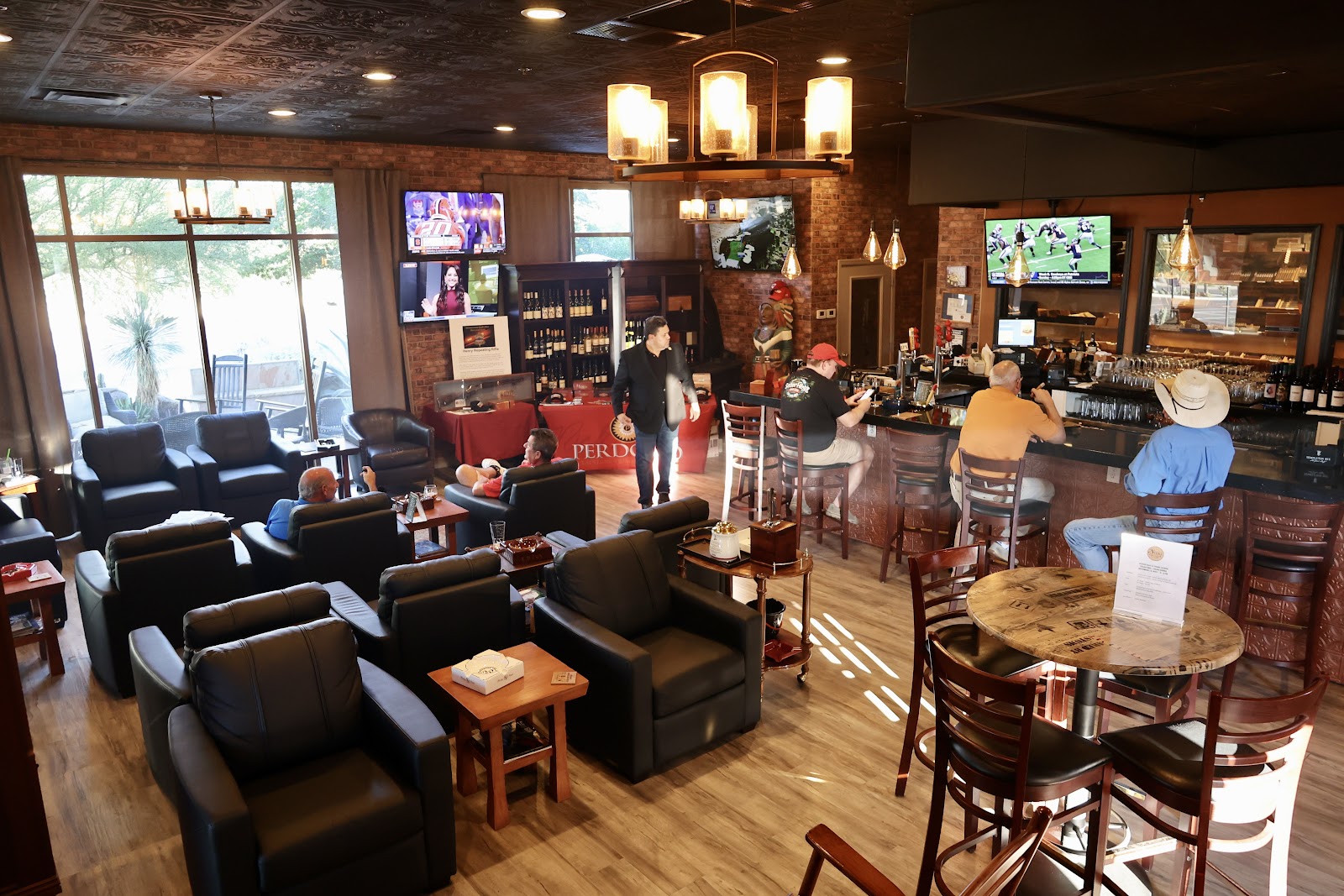 Sticks Golf & Cigar Lounge photo 5