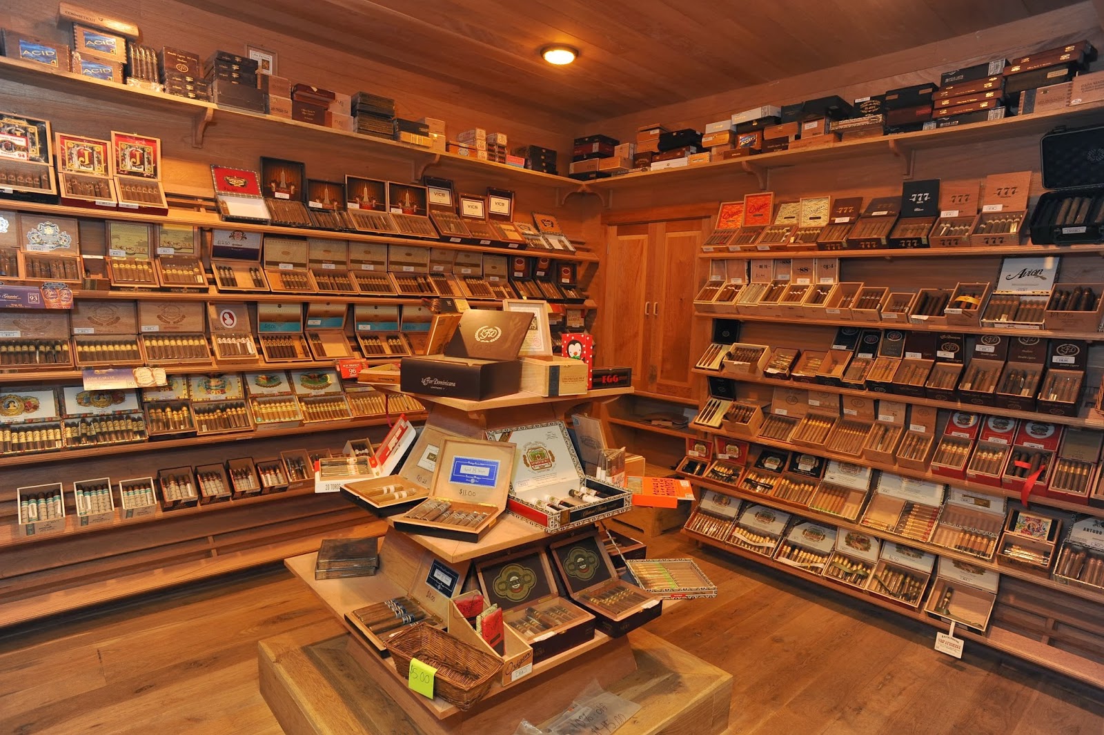 Stix Cigar Lounge LLC photo 2
