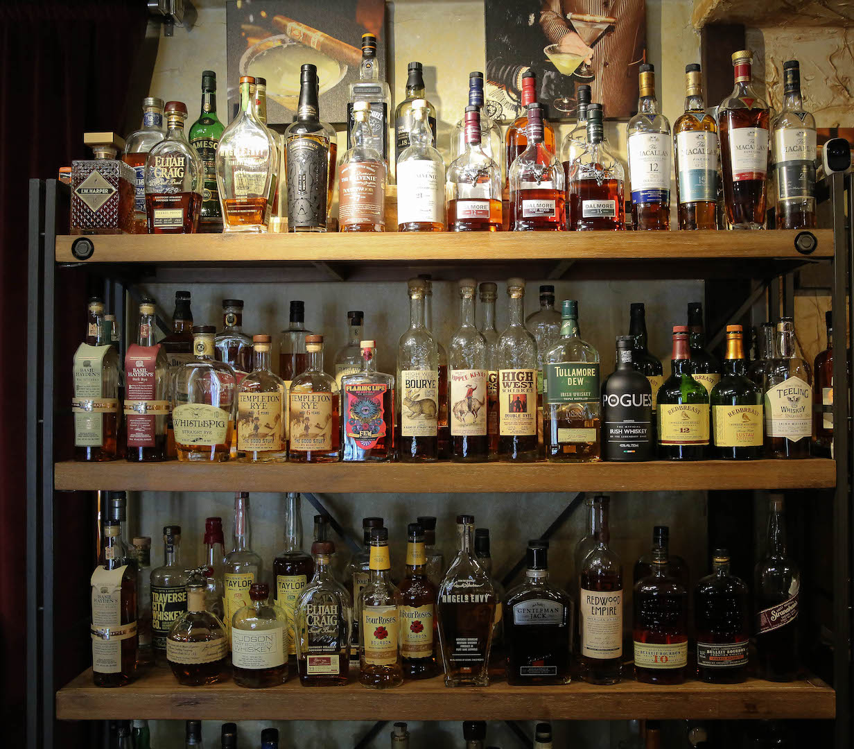Stogies Gold Country Lounge photo 6