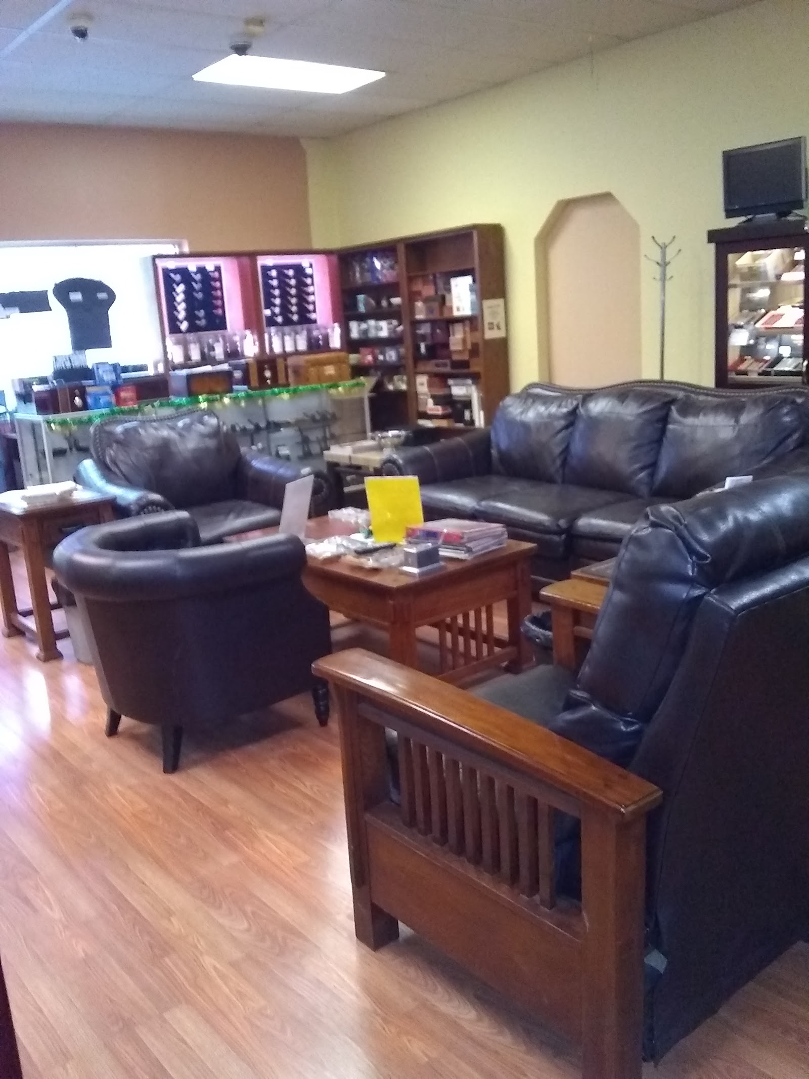 Superior Smoke Shoppes, LLC - Homestead, PA photo 7