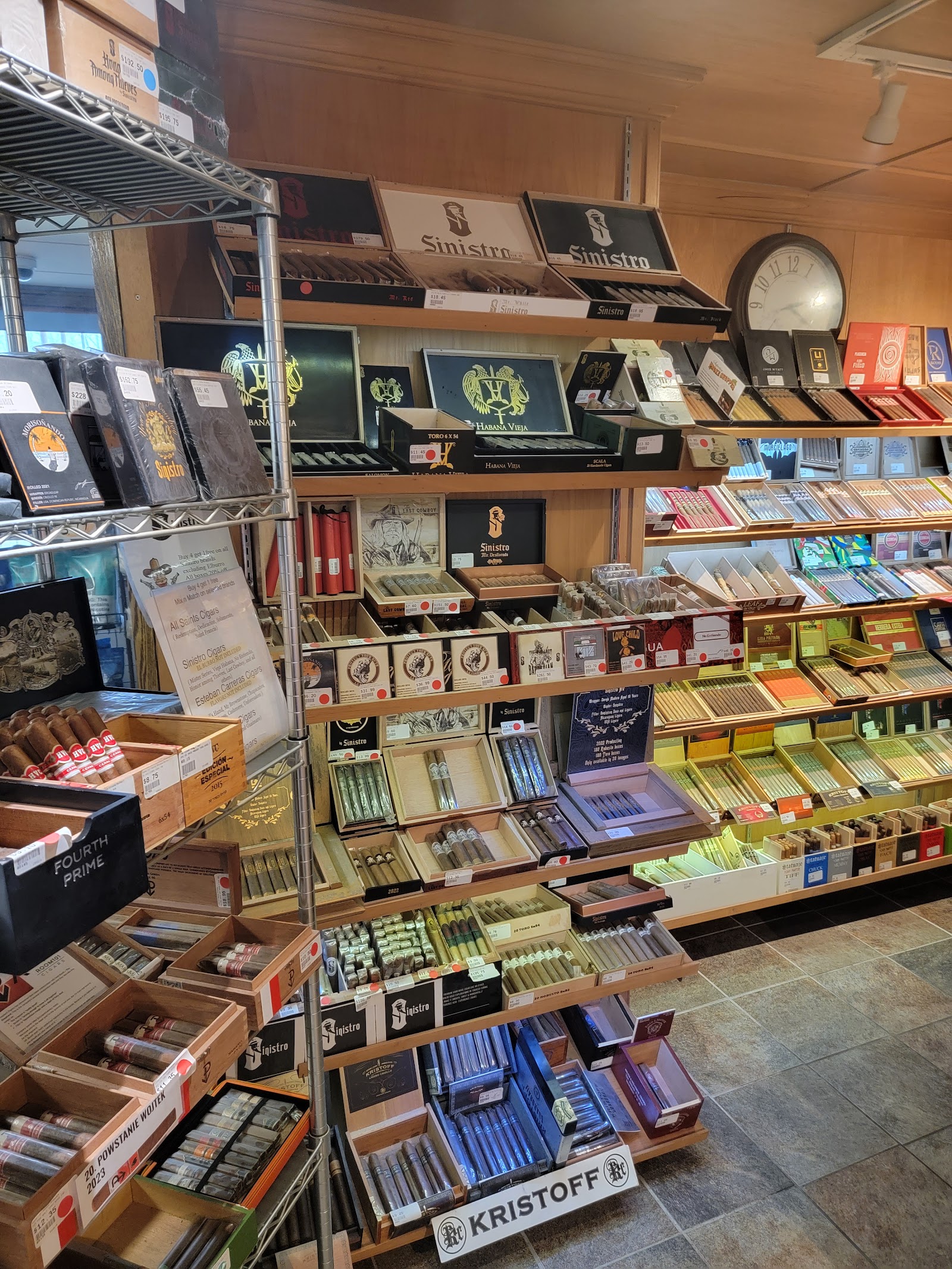 Superior Smoke Shoppes LLC (HQ) photo 9