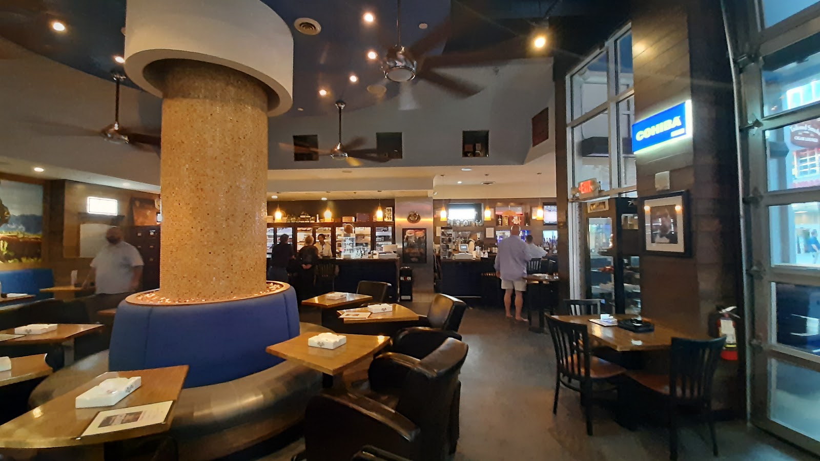 Tailored Smoke Cigar Lounge photo 6