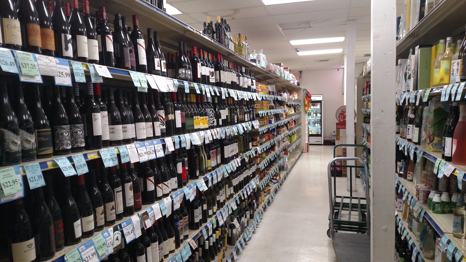 Tamura's Fine Wine & Liquors - Aiea, HI photo 3