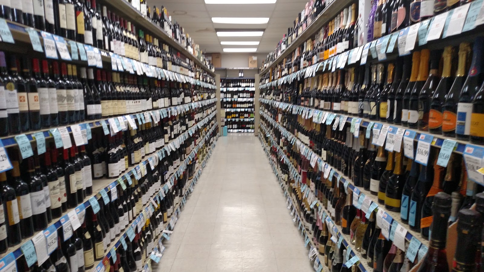 Tamura's Fine Wine & Liquors - Aiea, HI photo 6