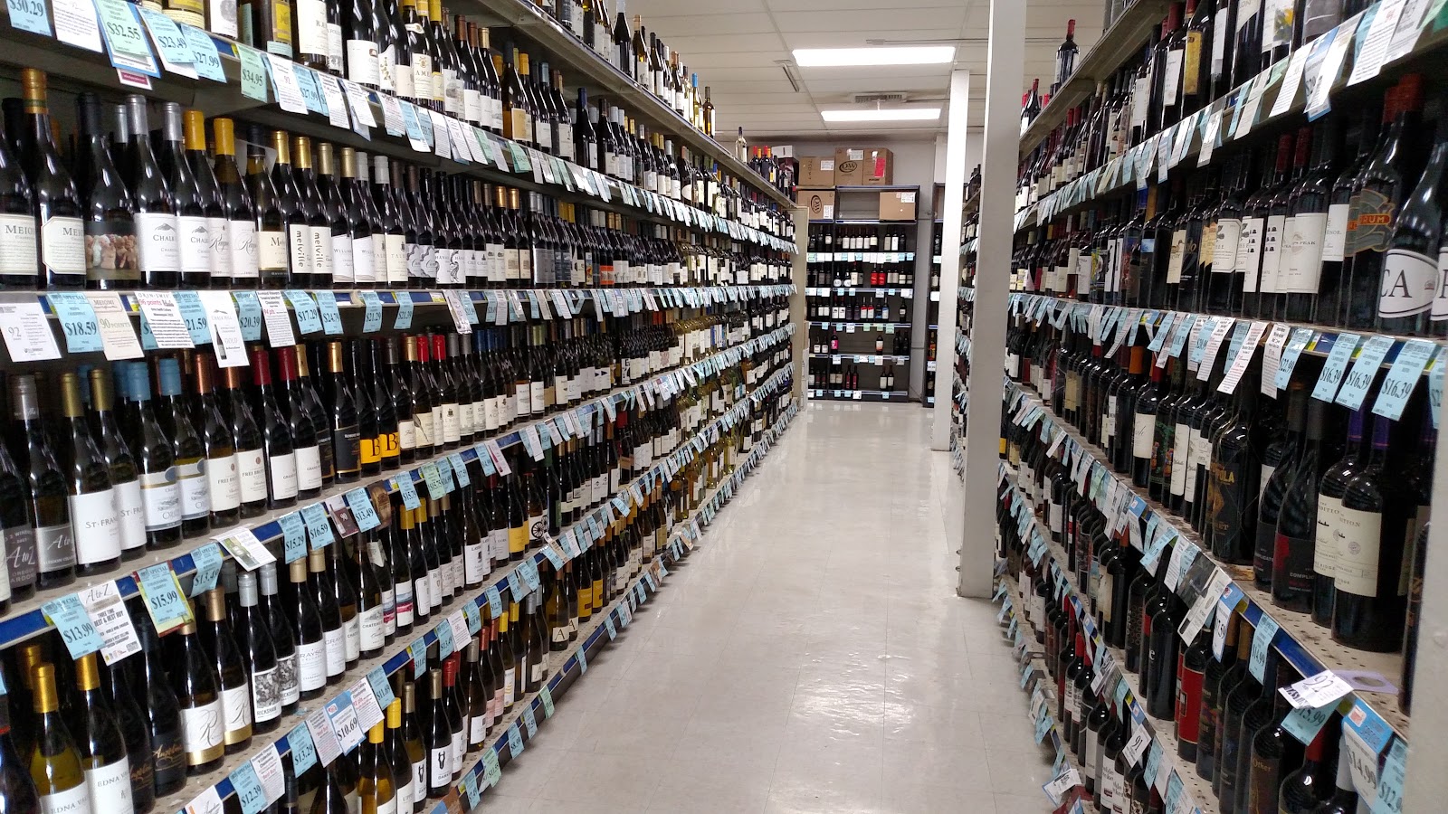 Tamura's Fine Wine & Liquors - Aiea, HI photo 9