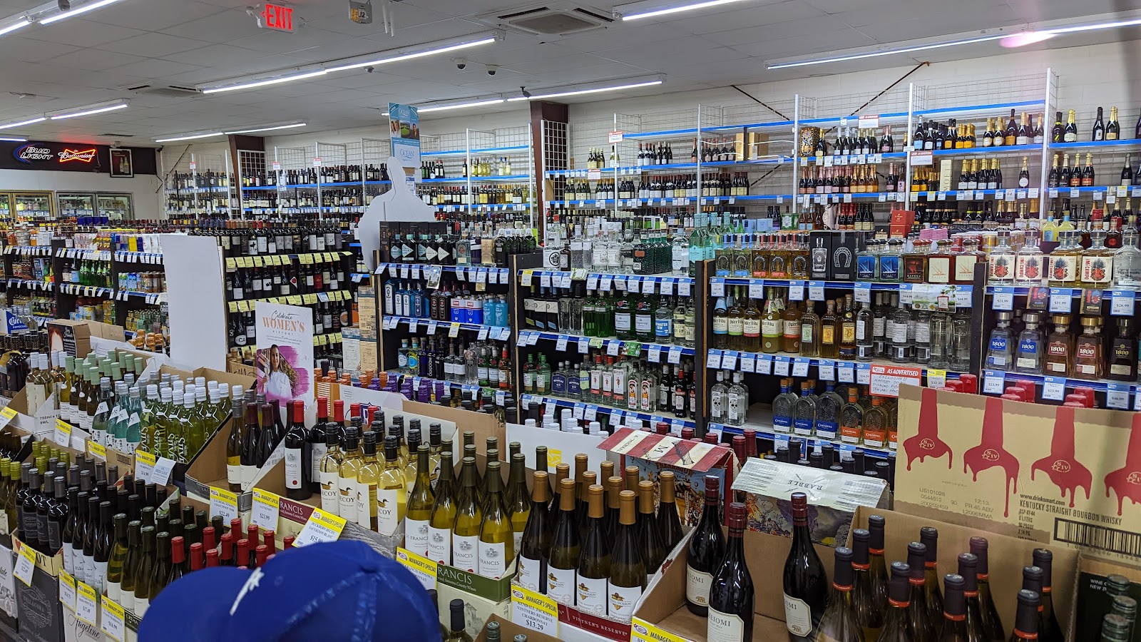 Tamura's Fine Wine & Liquors - Lahaina, HI photo 3