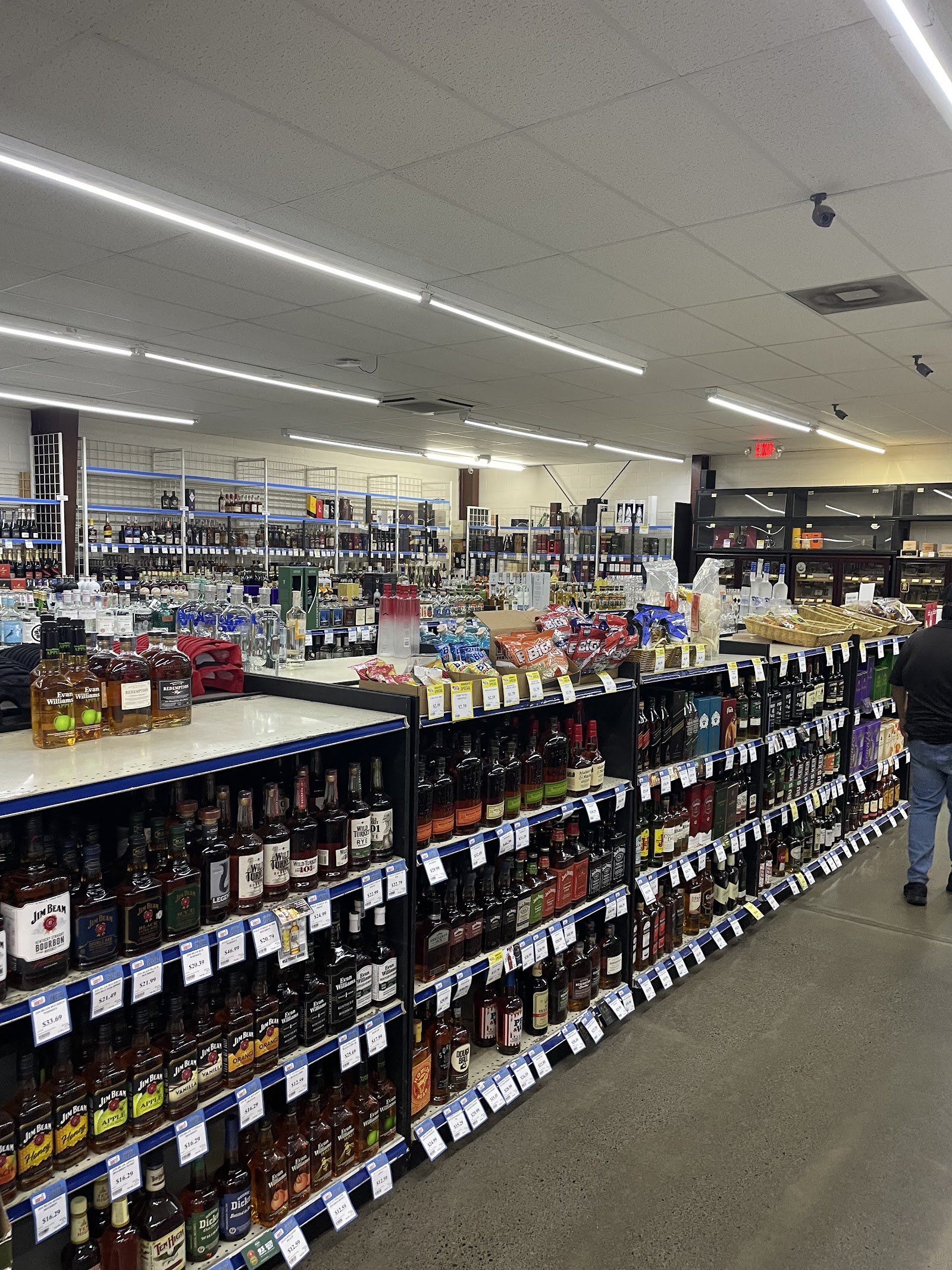 Tamura's Fine Wine & Liquors - Lahaina, HI photo 5