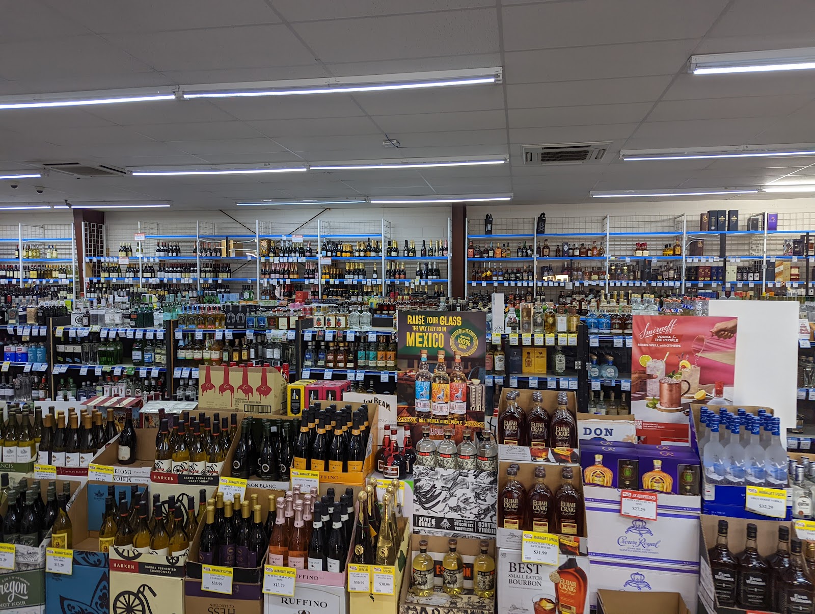 Tamura's Fine Wine & Liquors - Lahaina, HI photo 6