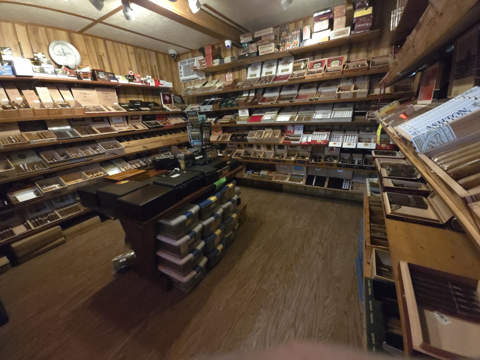 Tejas Smoke Depot photo 3