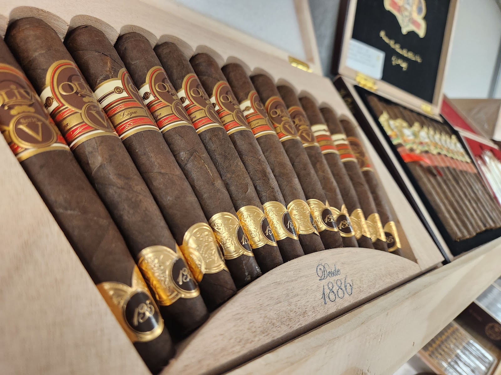 The Cigar Box photo 3