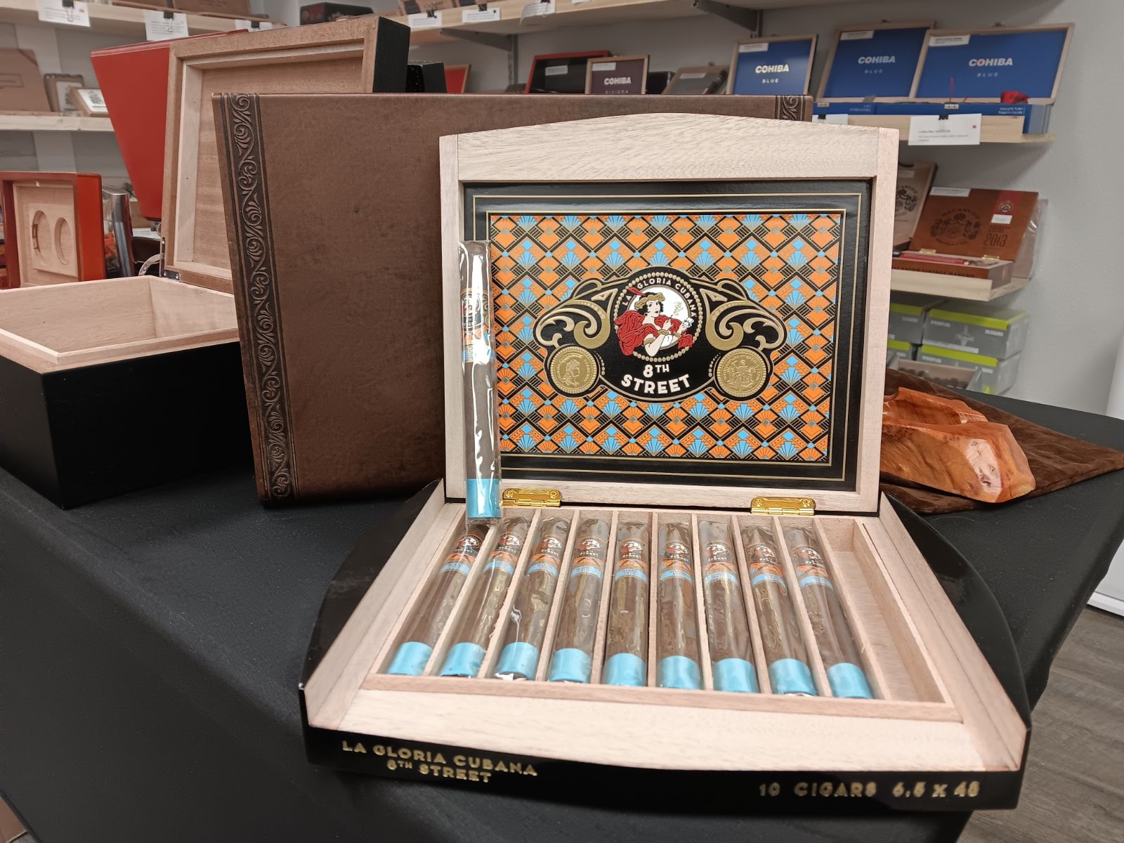 The Cigar Box photo 4