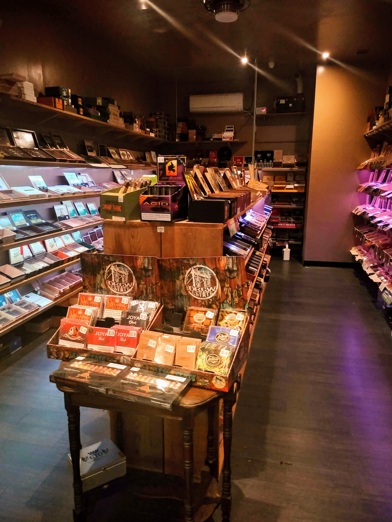 The Cigar Box Inc. photo 4