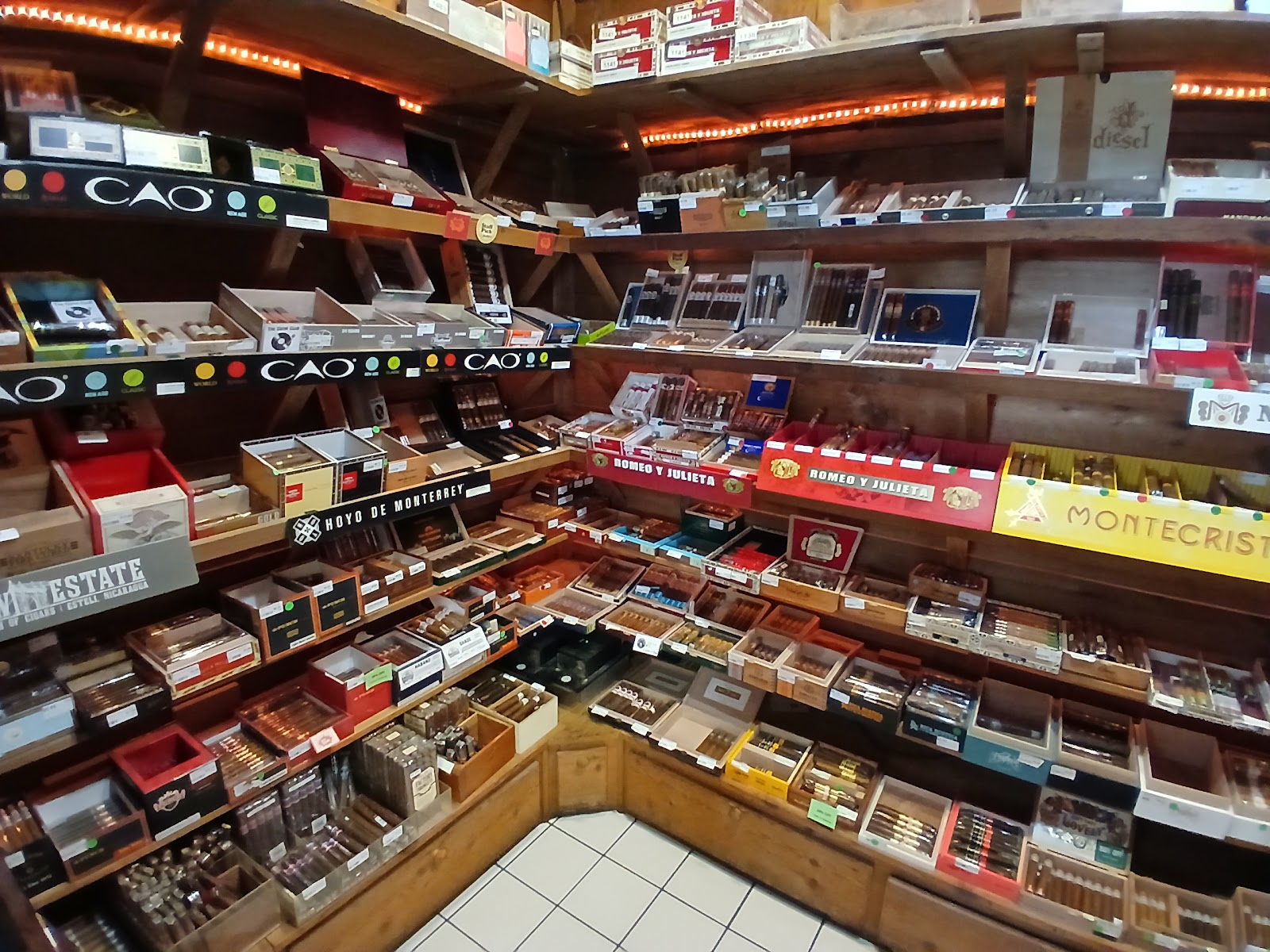 The Cigar Club photo 3