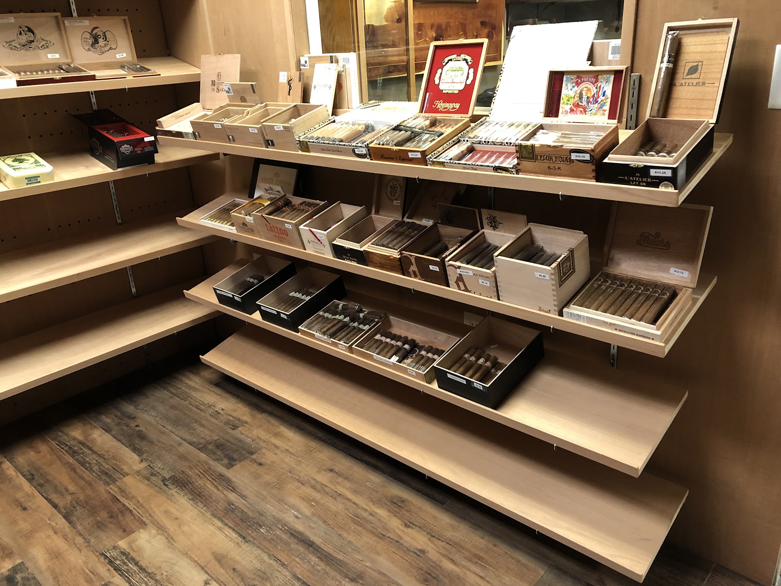 The Cigar Experience Cigar Shop photo 8