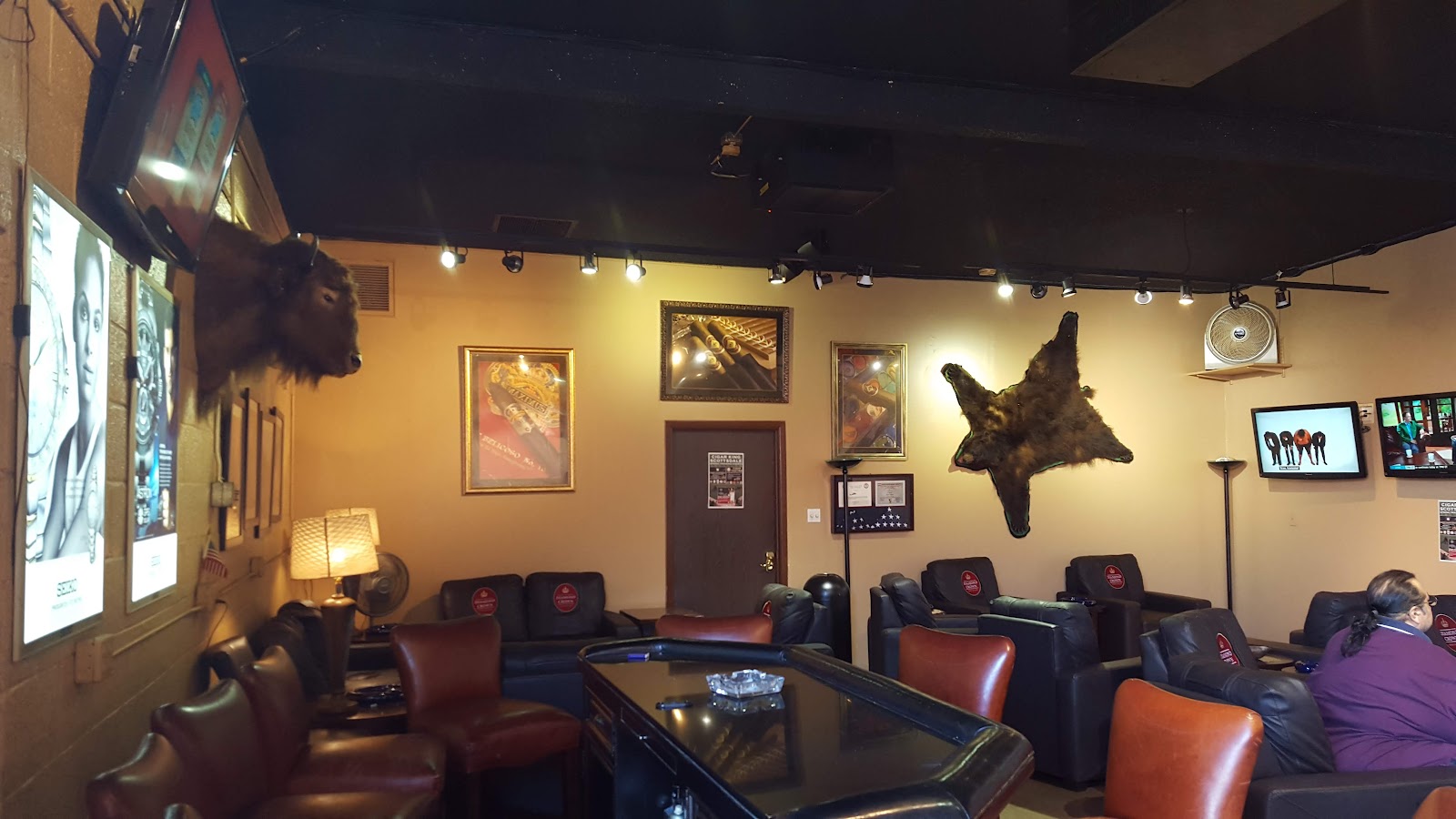 The Cigar King - Scottsdale photo 10