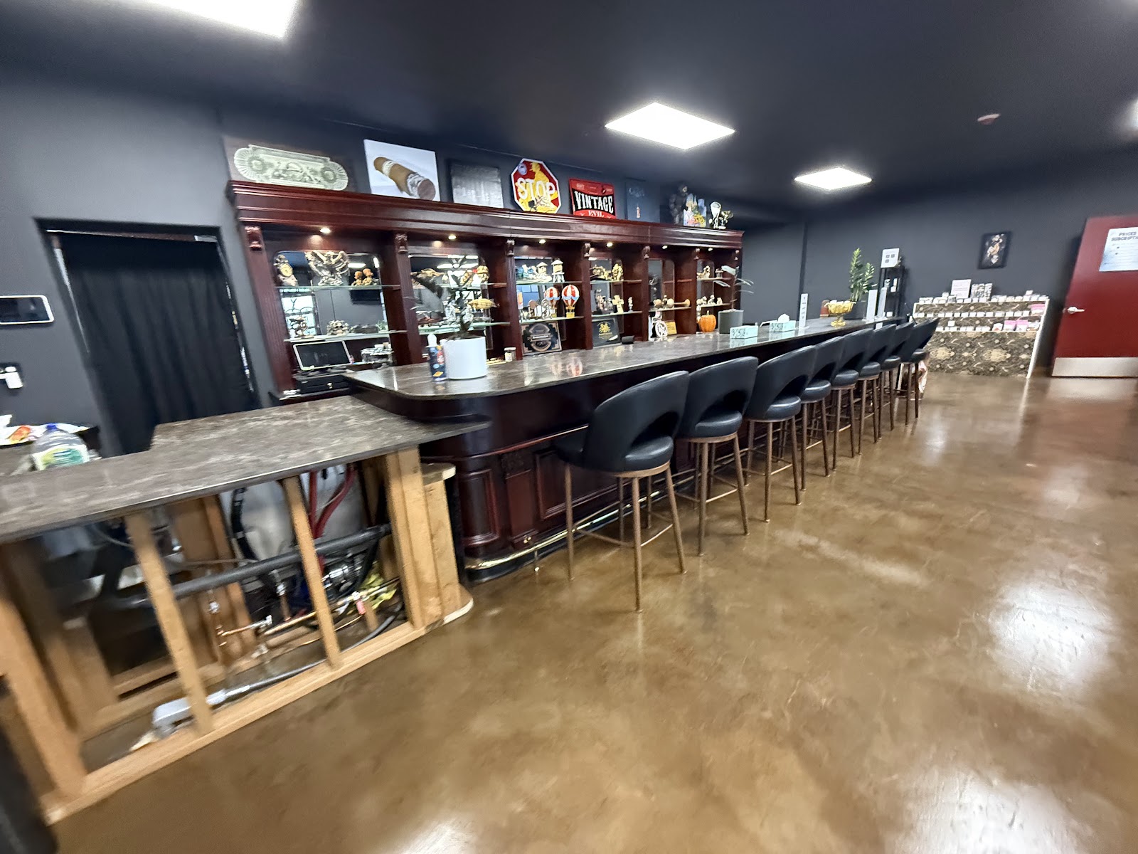 The Cigar Pairing Parlor photo 6