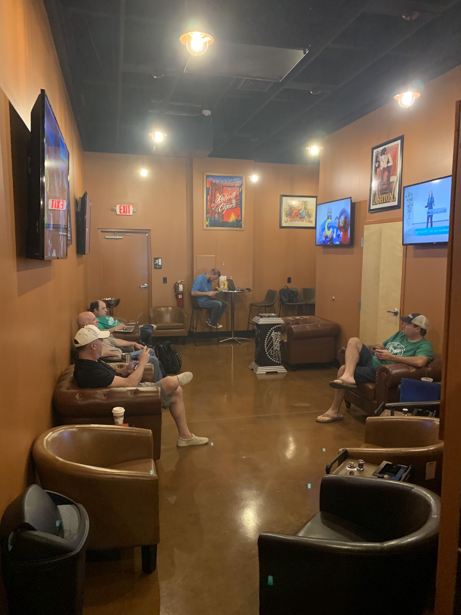 The Cigar Shop photo 3