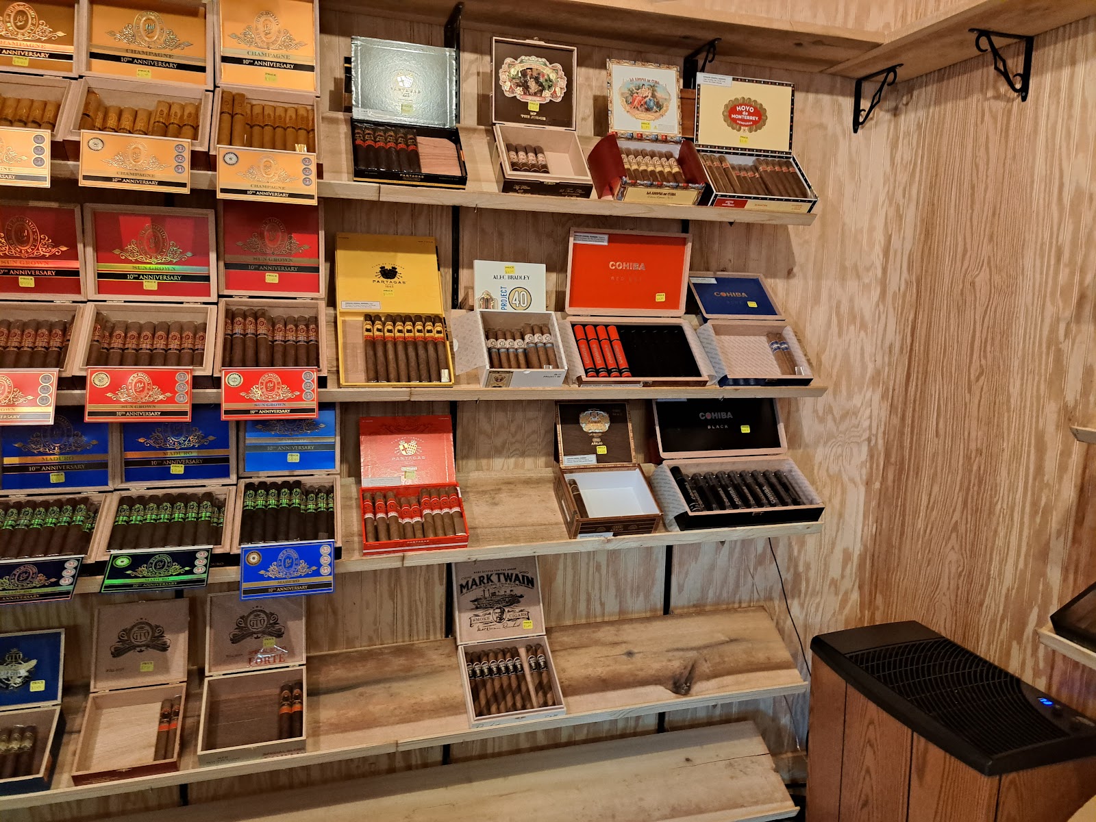 The Cigar Shop LLC photo 8