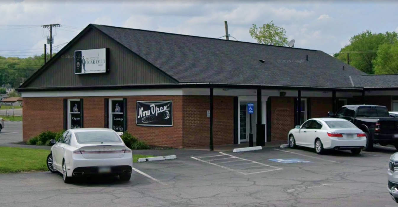 The Cigar Vault Oakdale photo 8