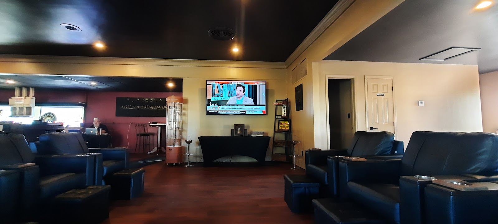 The Cigar Vault - Ohio photo 9