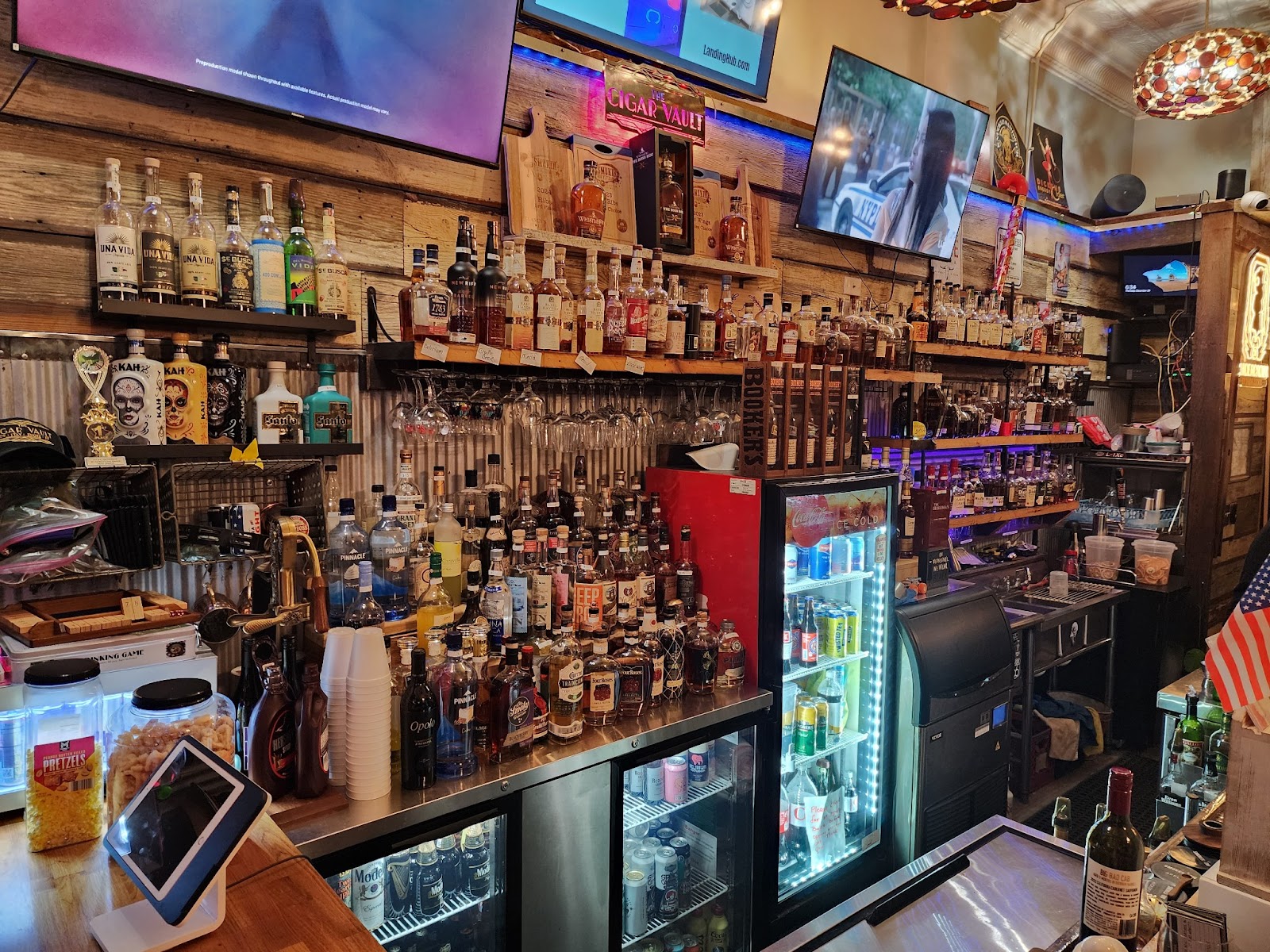 The Cigar Vault - Pacific, MO photo 5