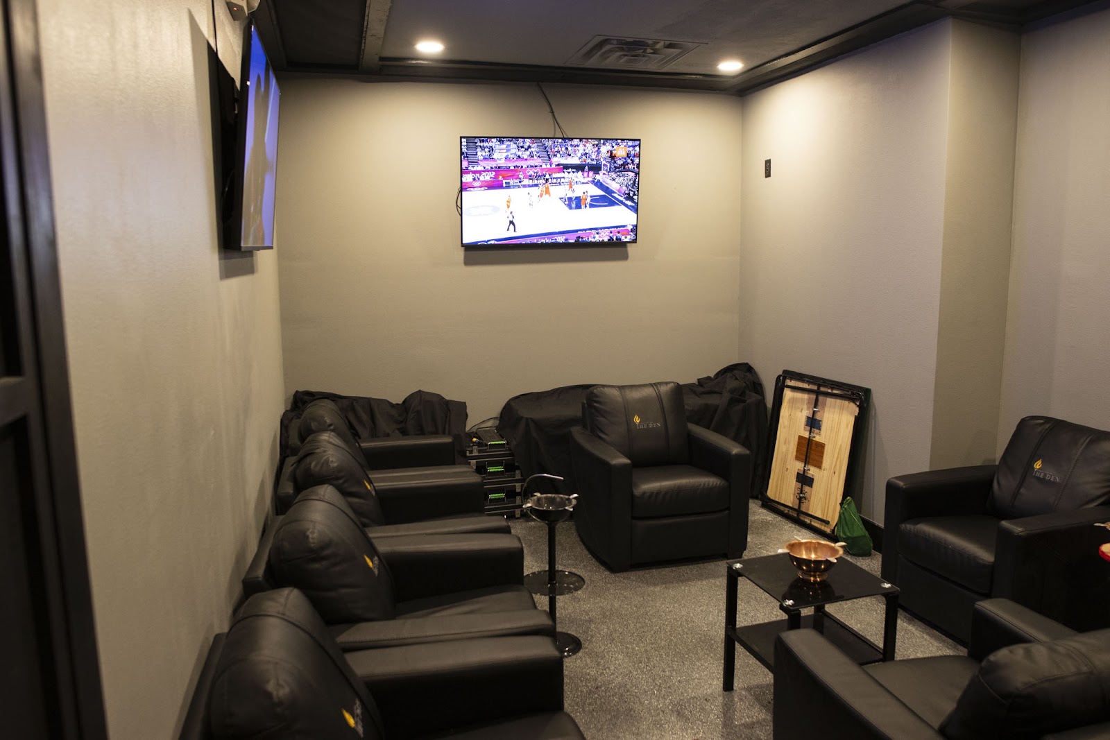 The Den Cigar Lounge photo 2