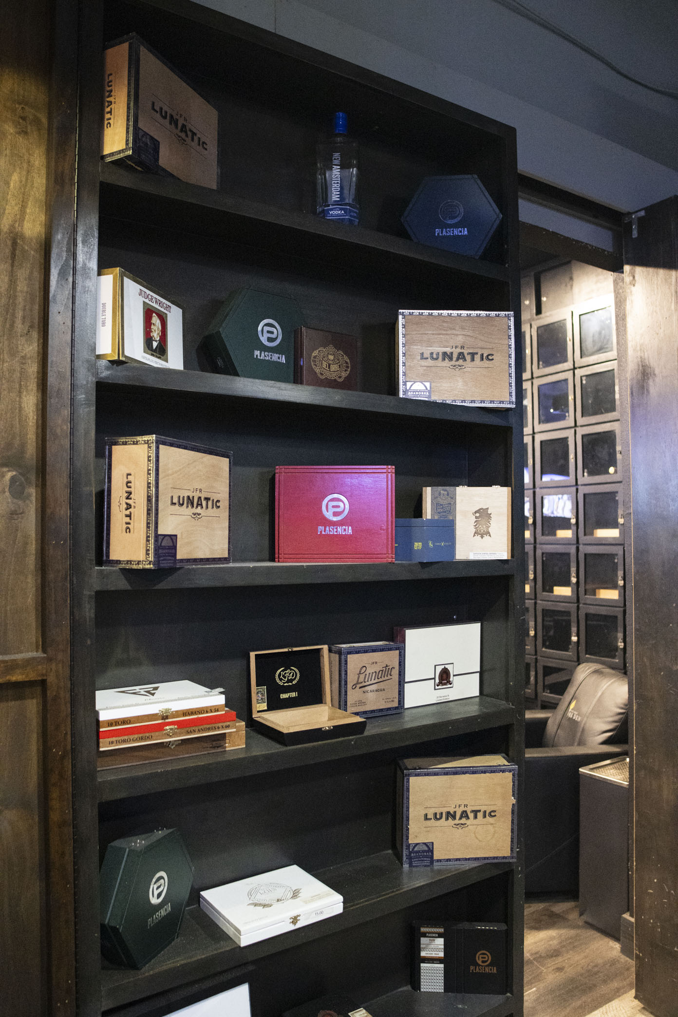 The Den Cigar Lounge photo 3
