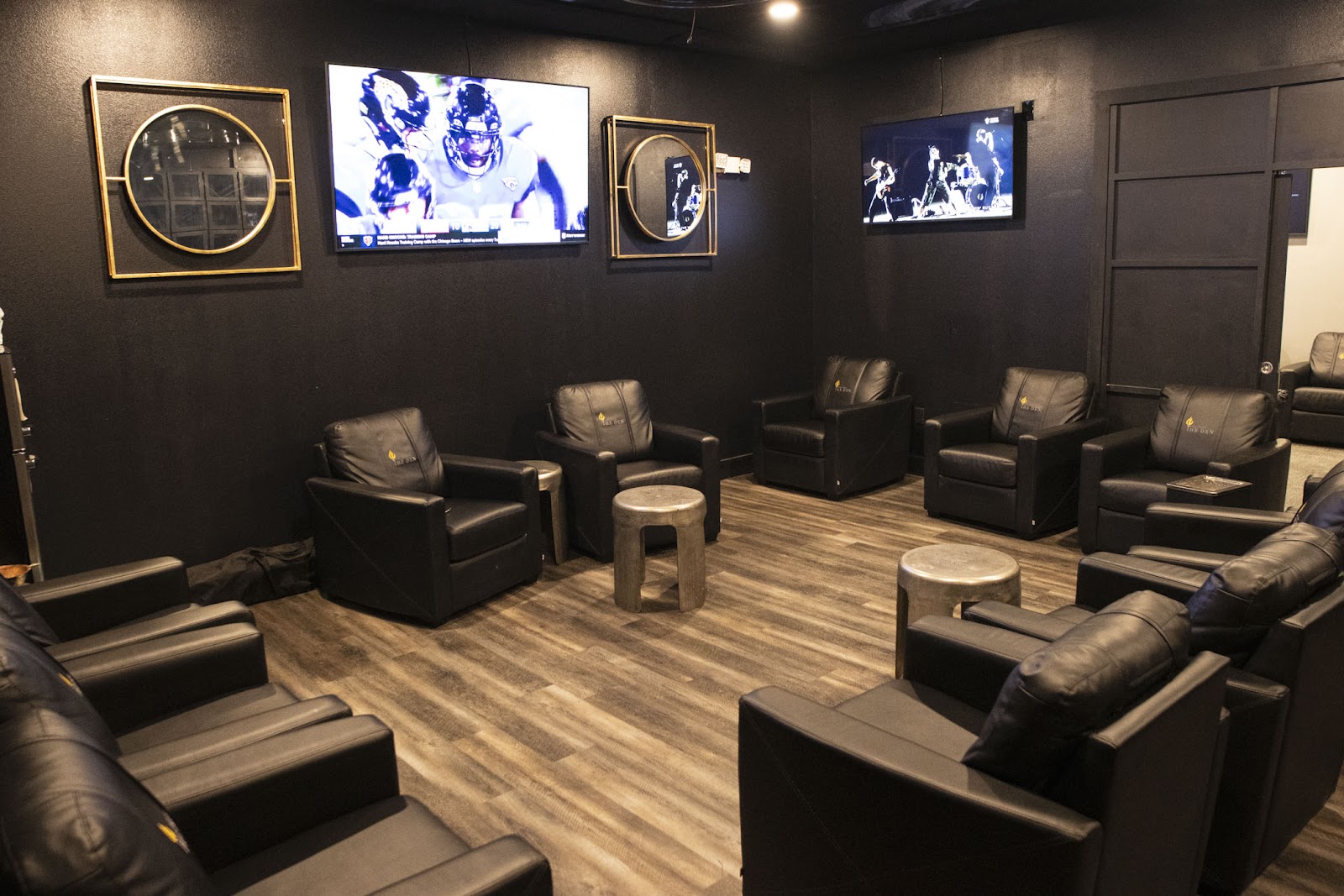 The Den Cigar Lounge photo 4