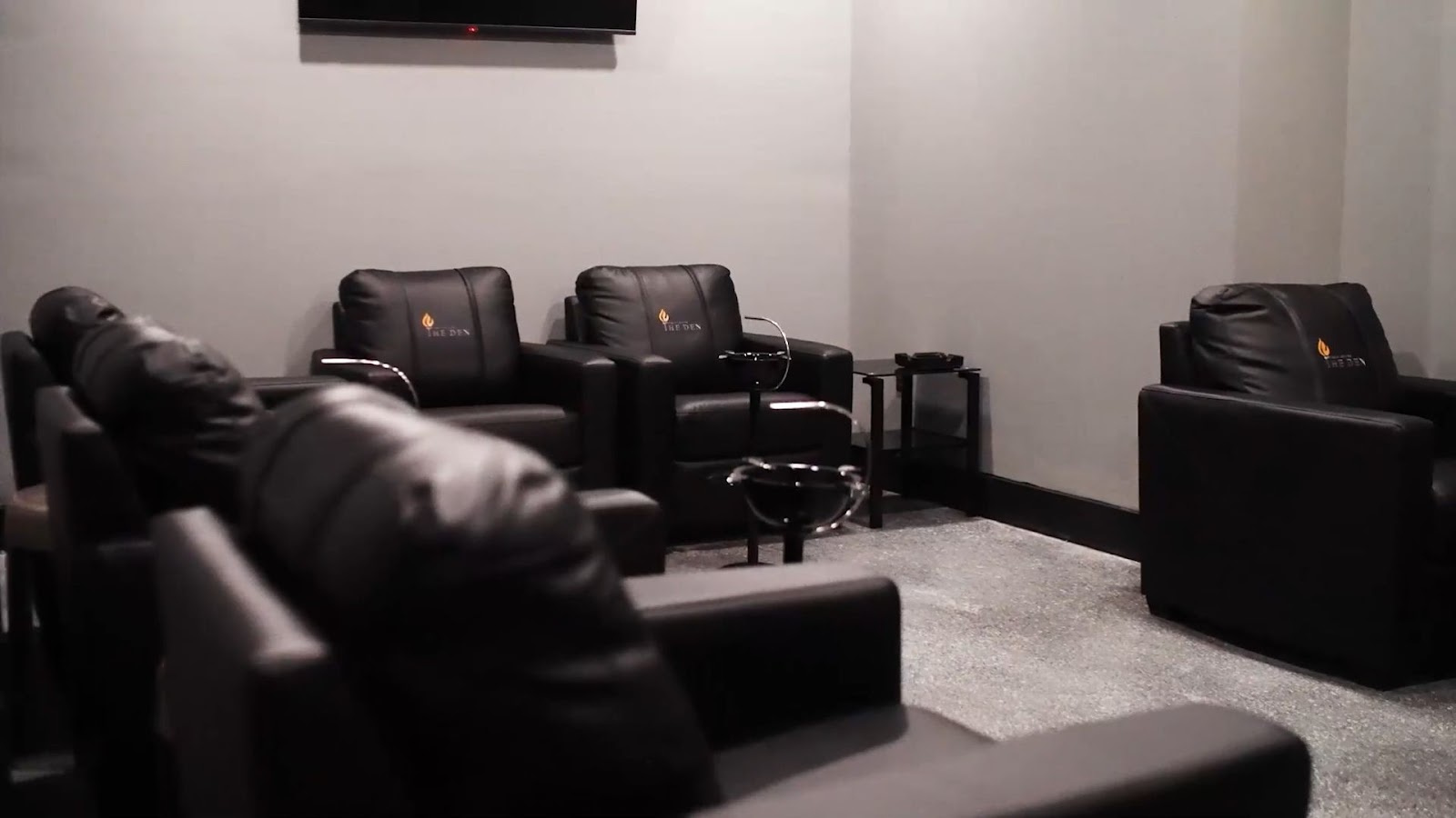 The Den Cigar Lounge photo 5