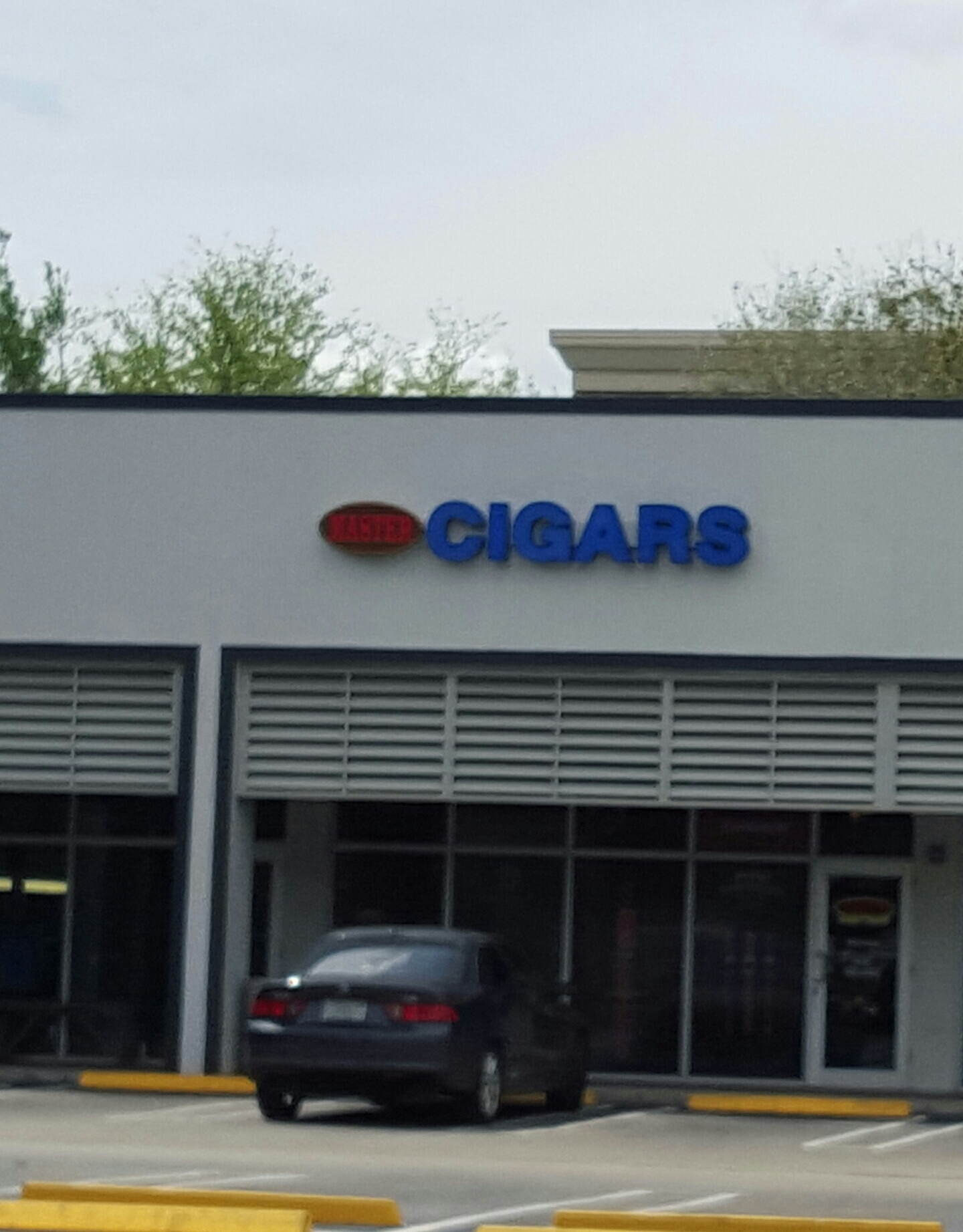 The District Cigars Lounge photo 8