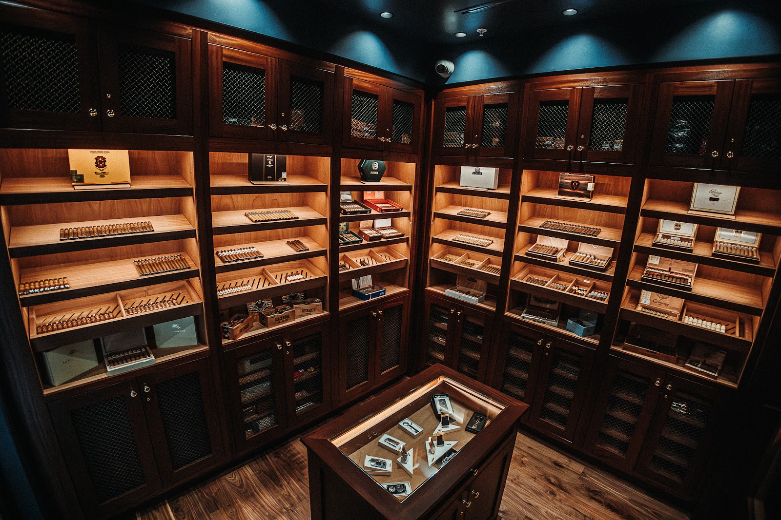 The Drawing Room Private Cigar Club photo 2