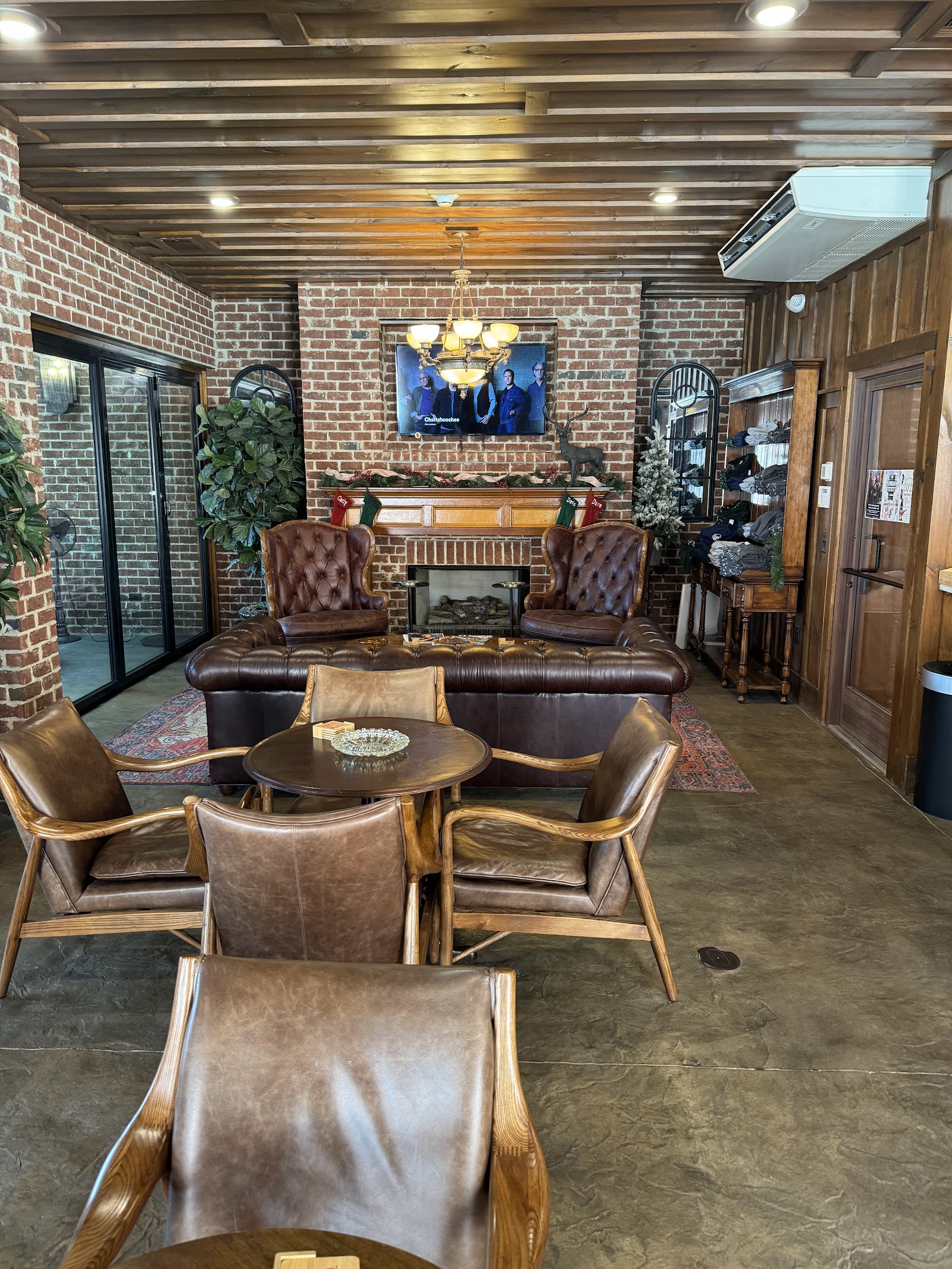 The Ellijay Cigar Lounge photo 9