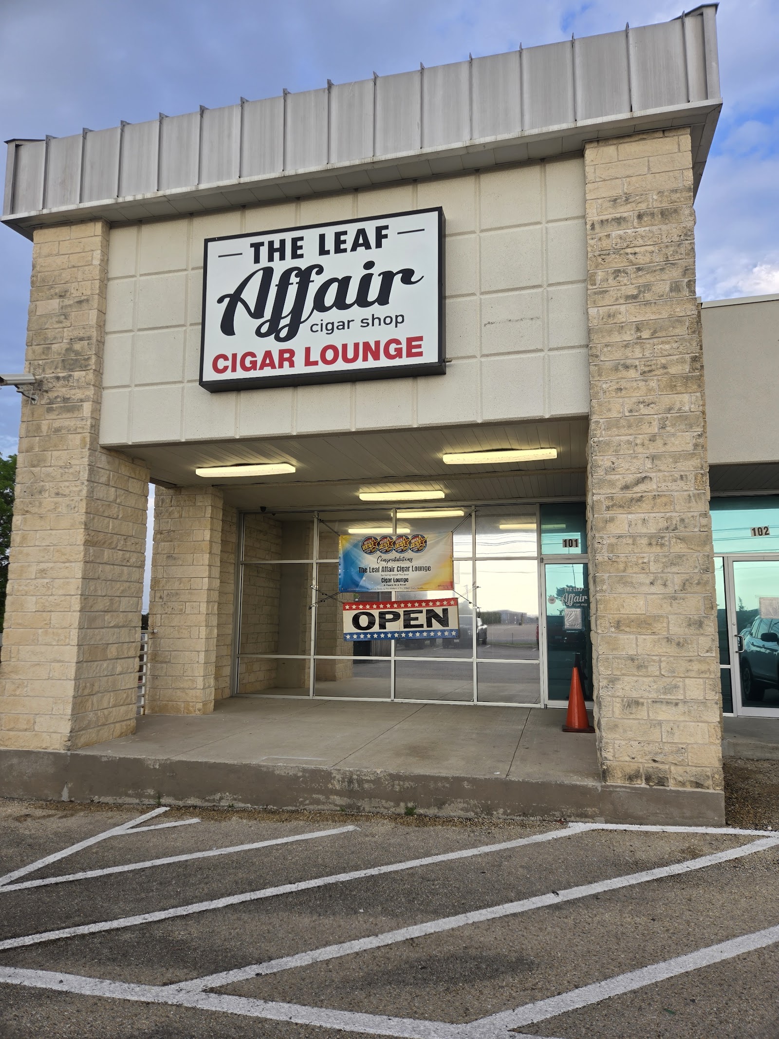 The Leaf Affair Cigar Shop