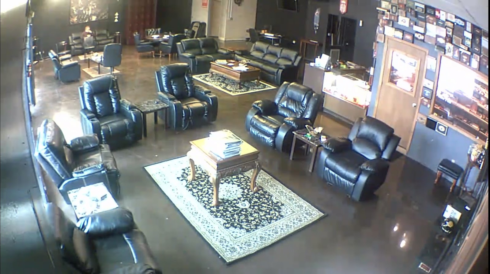 The Leaf Cigar and Pipe Shop photo 4