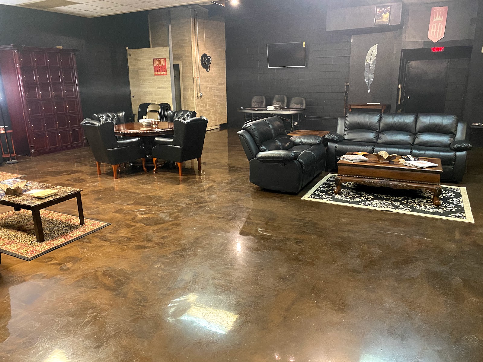 The Leaf Cigar and Pipe Shop photo 10