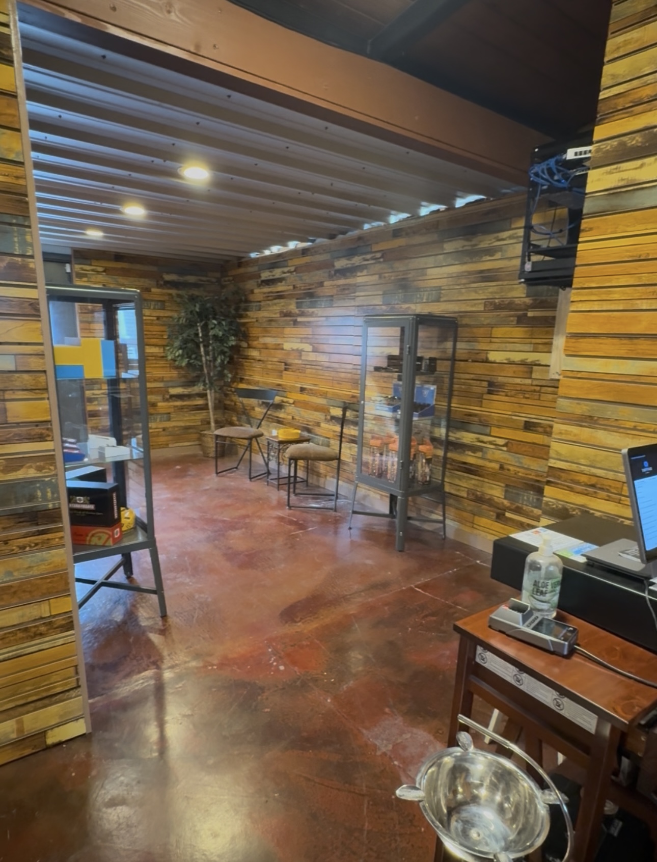 The Library Cigar Lounge photo 7