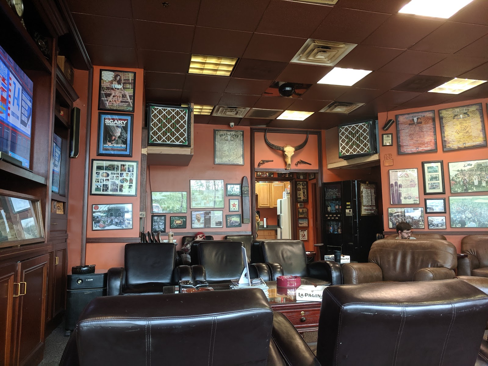 The Outlaw Cigar Co - Kansas City (HQ) photo 9