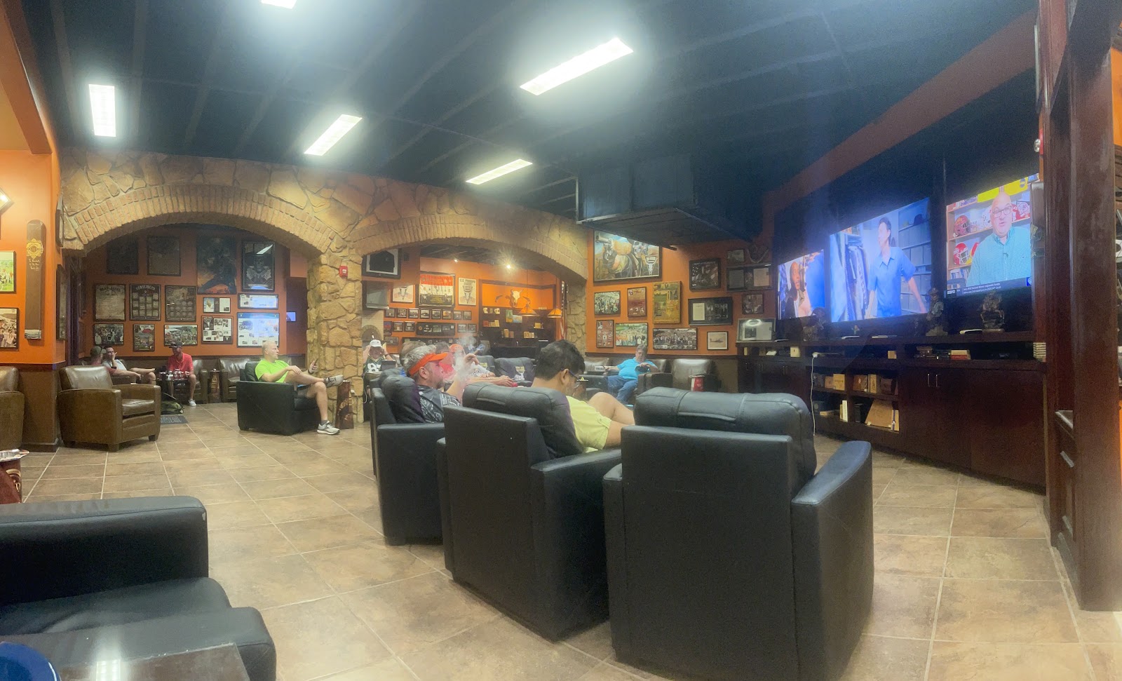 The Outlaw Cigar Co - Overland Park (South) photo 5