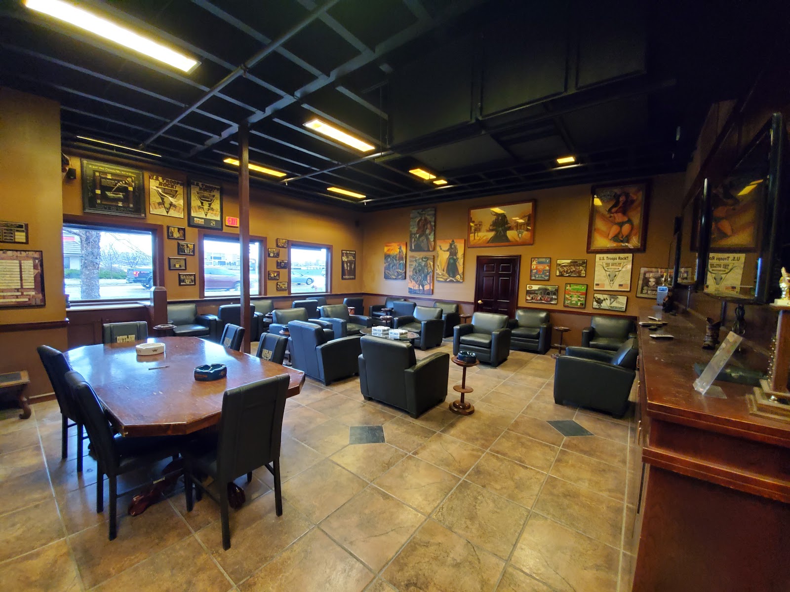 The Outlaw Cigar Co - Overland Park (South) photo 8