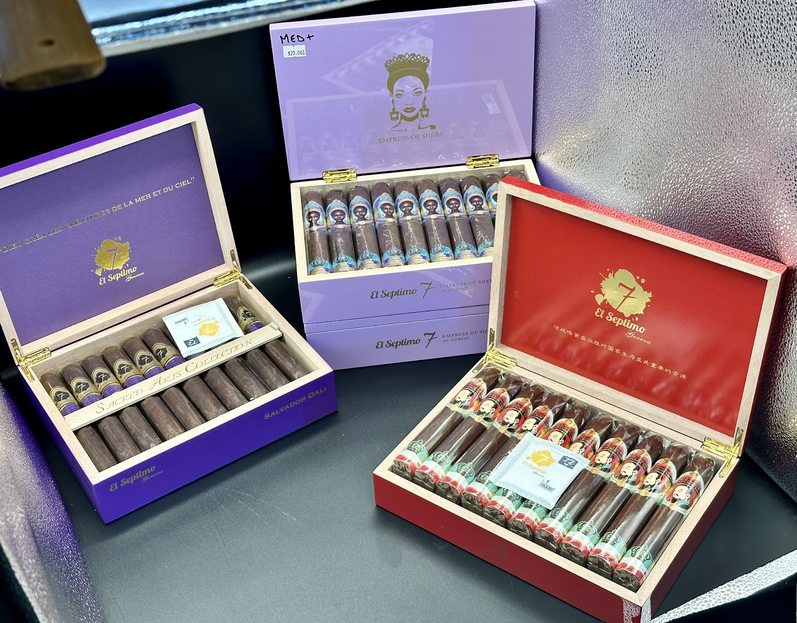 The Royal Leaf, LLC DBA Red Bar photo 6