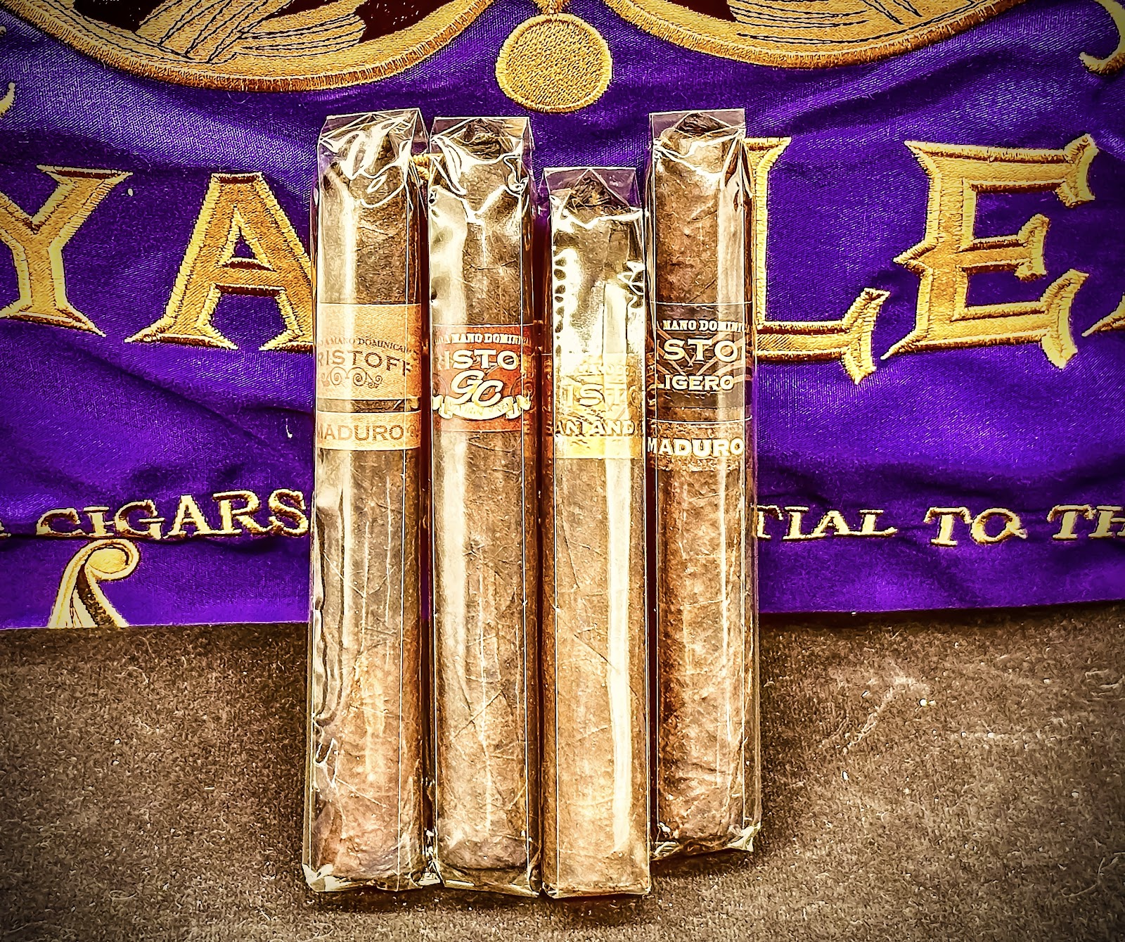 The Royal Leaf, LLC DBA Red Bar photo 7