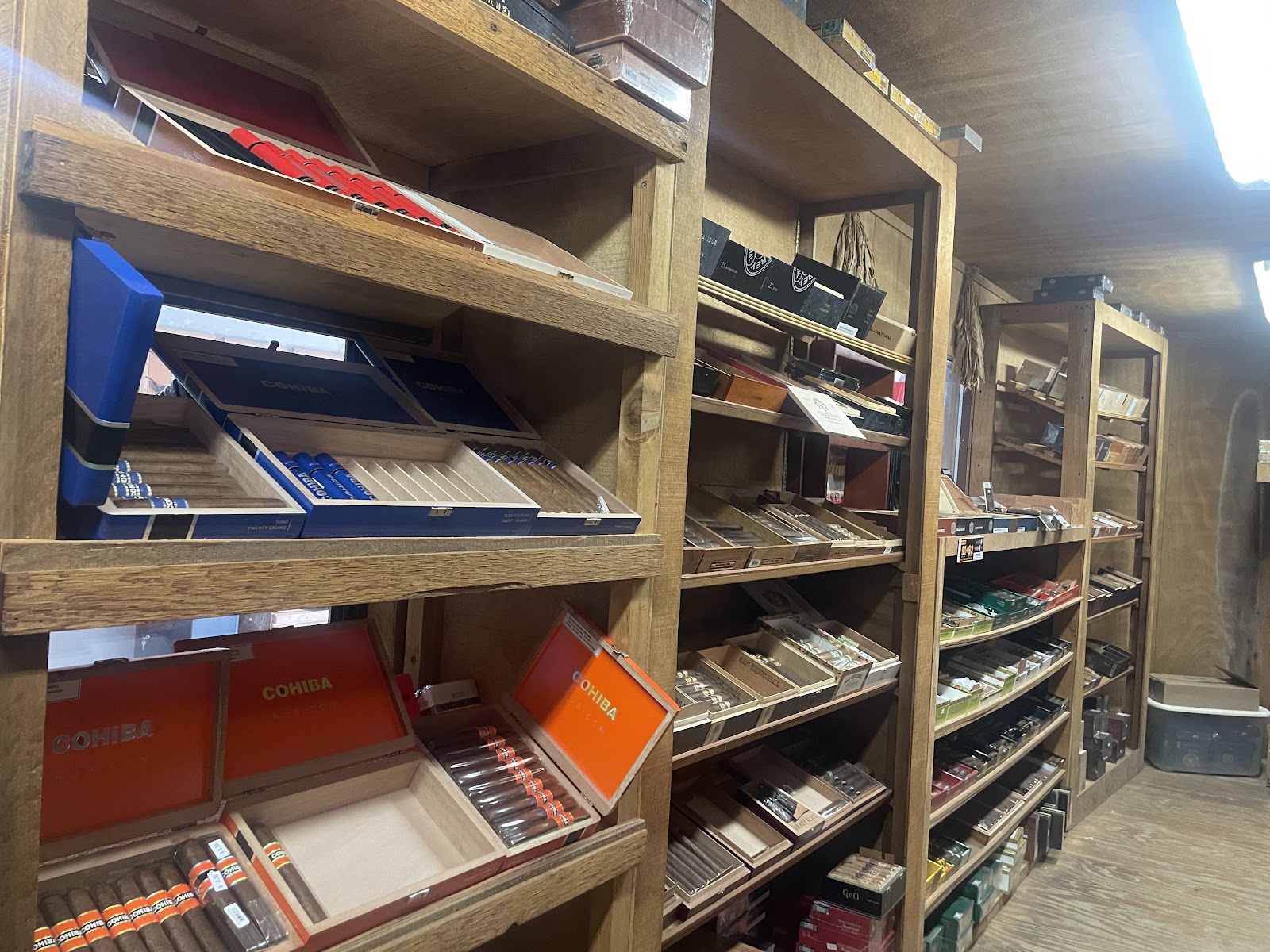 The Smoke Shop Inc photo 3