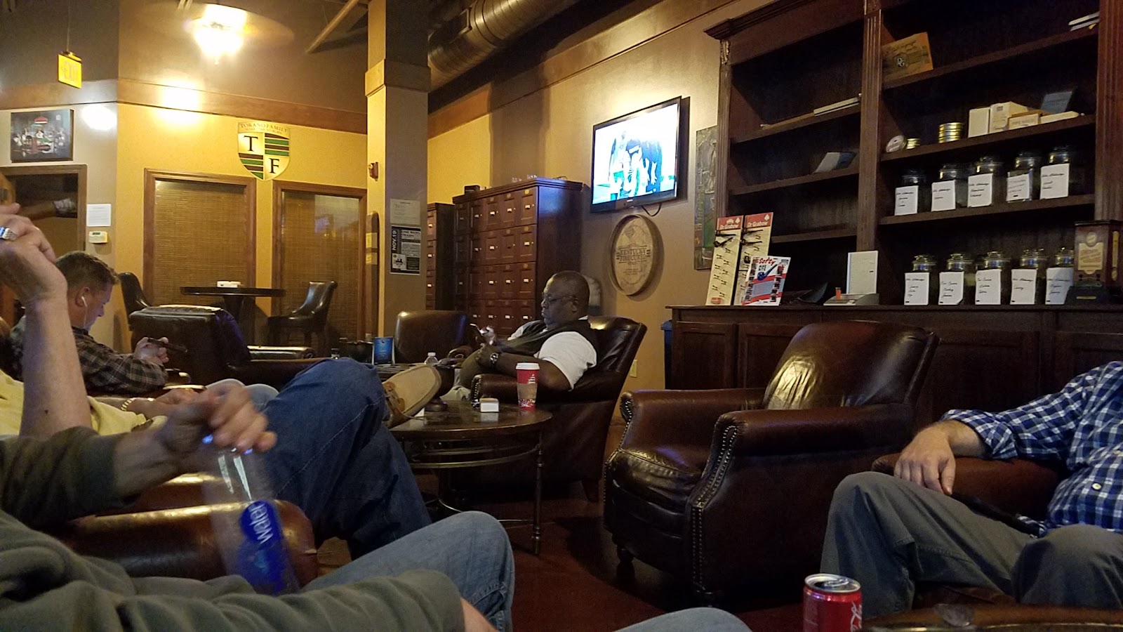 The Smokey Cigar photo 2