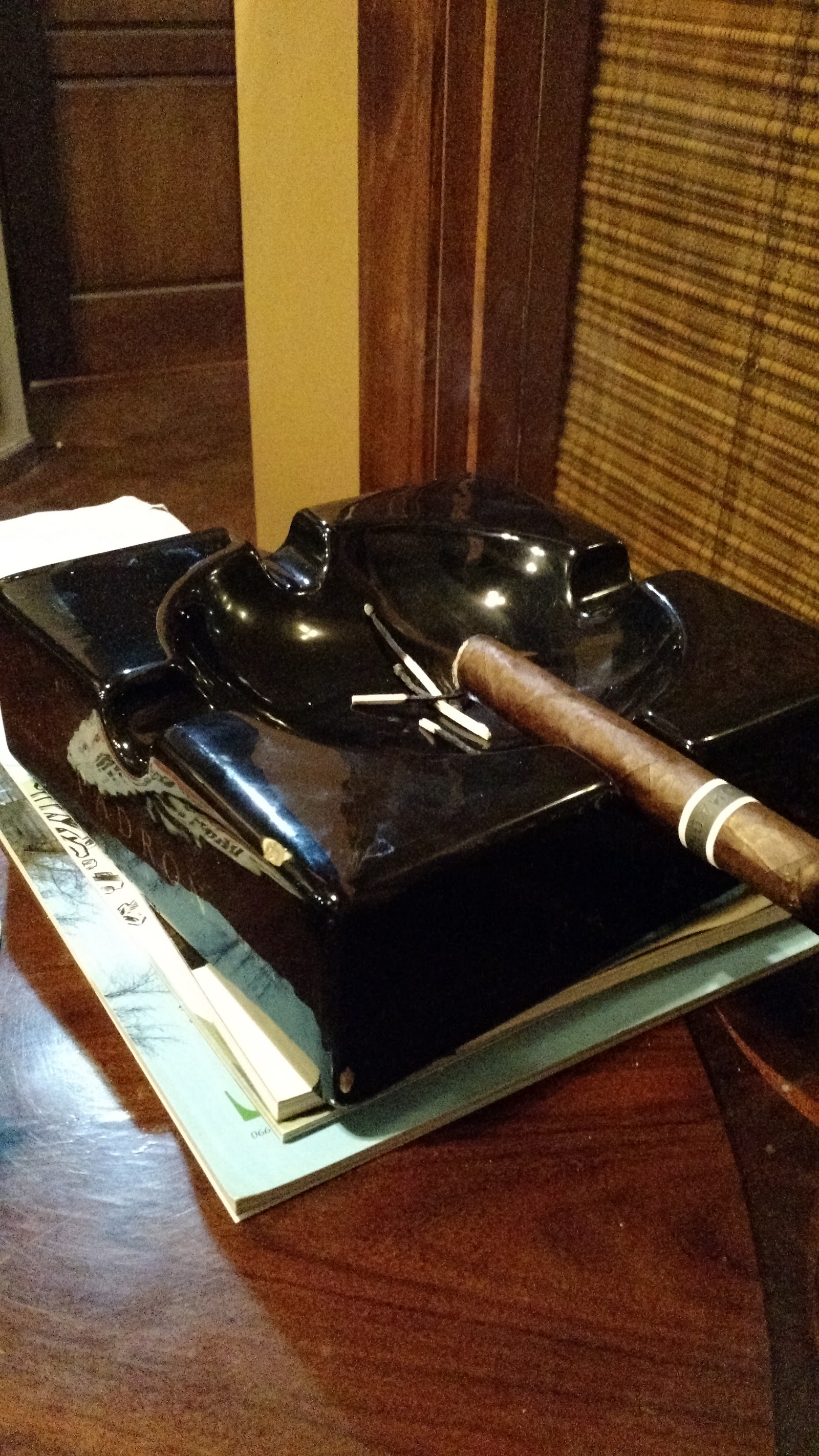 The Smokey Cigar photo 6