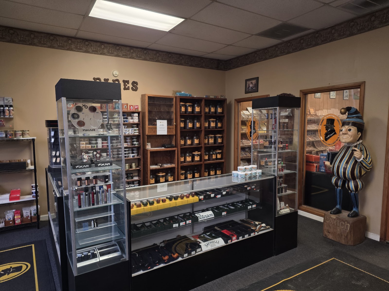 The Squire Tobacconist photo 4